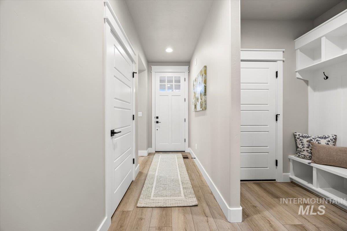 1676 Sandbar Rd, Emmett, Idaho 83617, 3 Bedrooms, 2 Bathrooms, Residential For Sale, Price $519,900,MLS 98969317