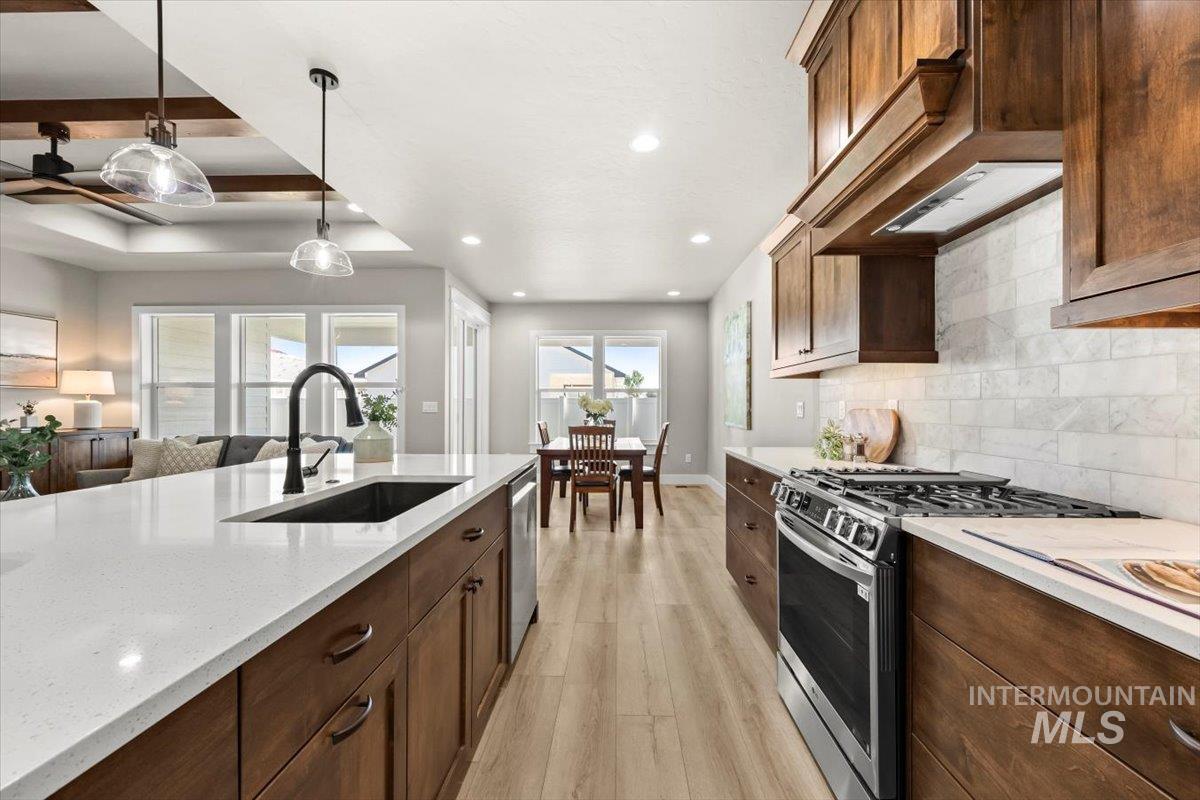 1676 Sandbar Rd, Emmett, Idaho 83617, 3 Bedrooms, 2 Bathrooms, Residential For Sale, Price $519,900,MLS 98969317