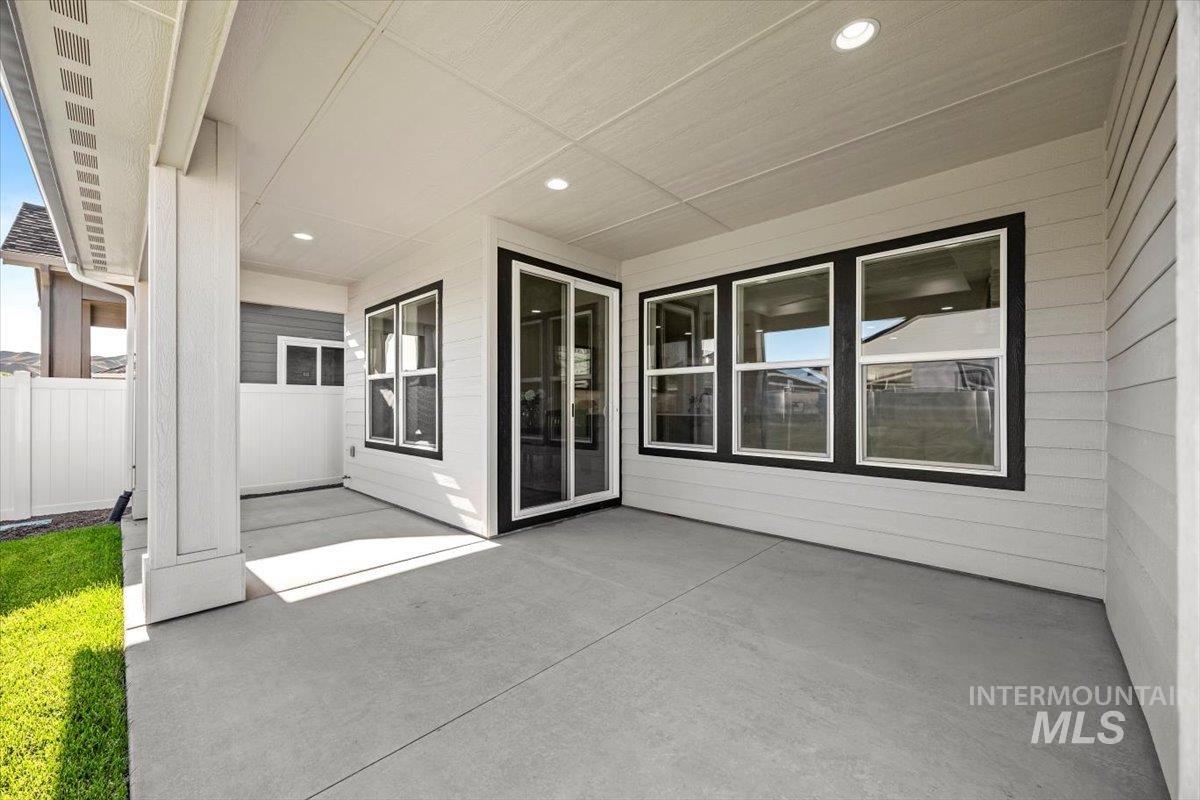 1676 Sandbar Rd, Emmett, Idaho 83617, 3 Bedrooms, 2 Bathrooms, Residential For Sale, Price $519,900,MLS 98969317