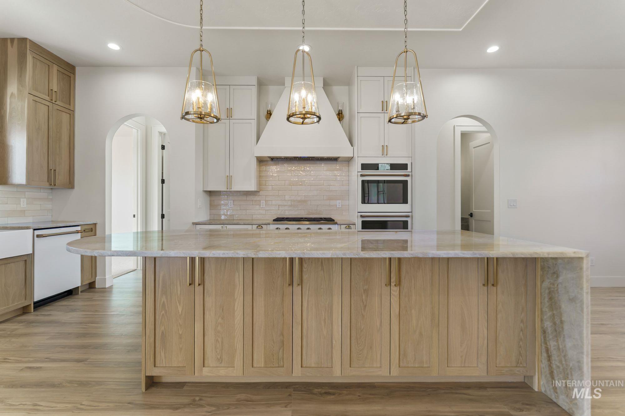 27463 Iron Horse Dr., Caldwell, Idaho 83607, 4 Bedrooms, 3.5 Bathrooms, Residential For Sale, Price $1,199,000,MLS 98969318