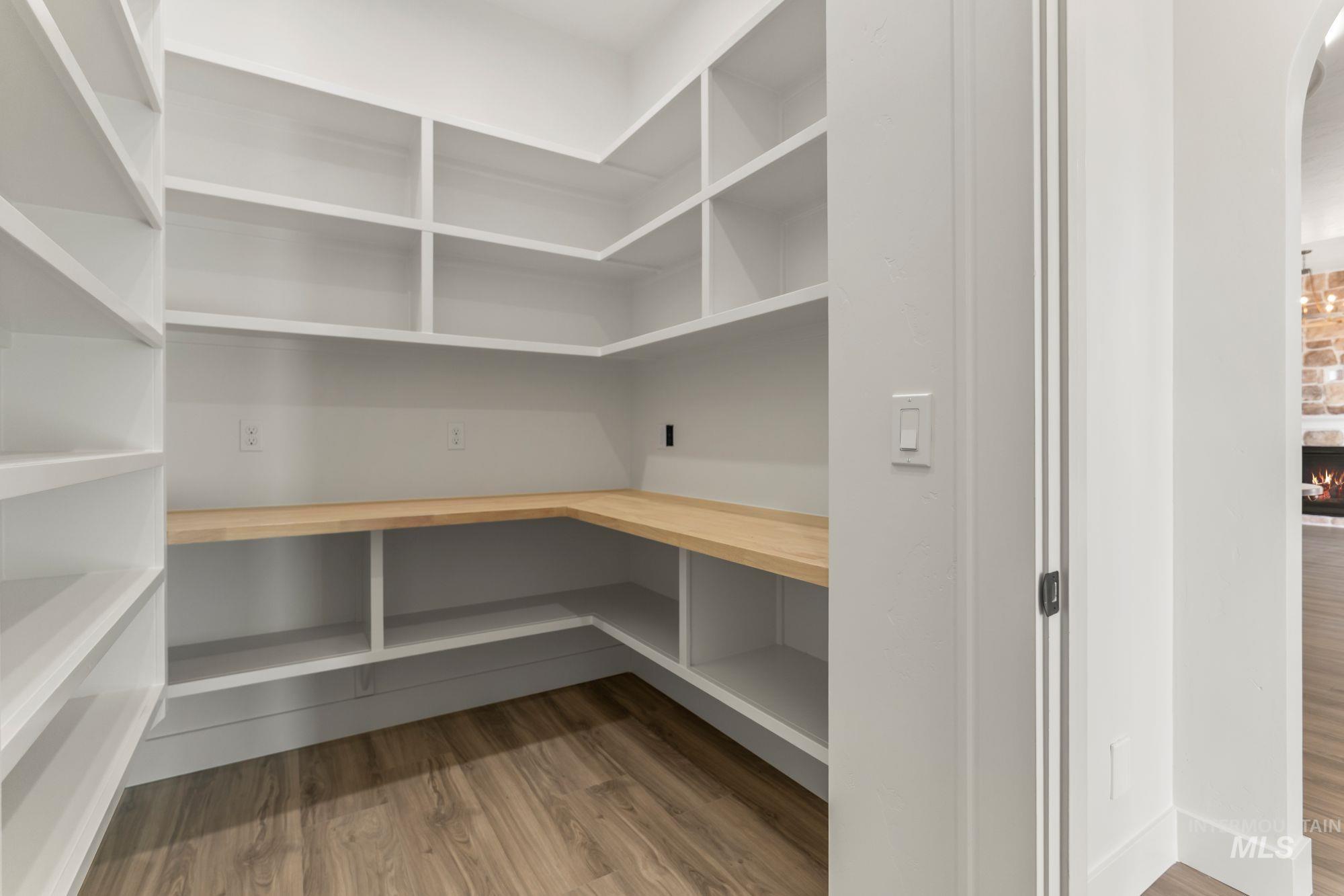 27463 Iron Horse Dr., Caldwell, Idaho 83607, 4 Bedrooms, 3.5 Bathrooms, Residential For Sale, Price $1,199,000,MLS 98969318