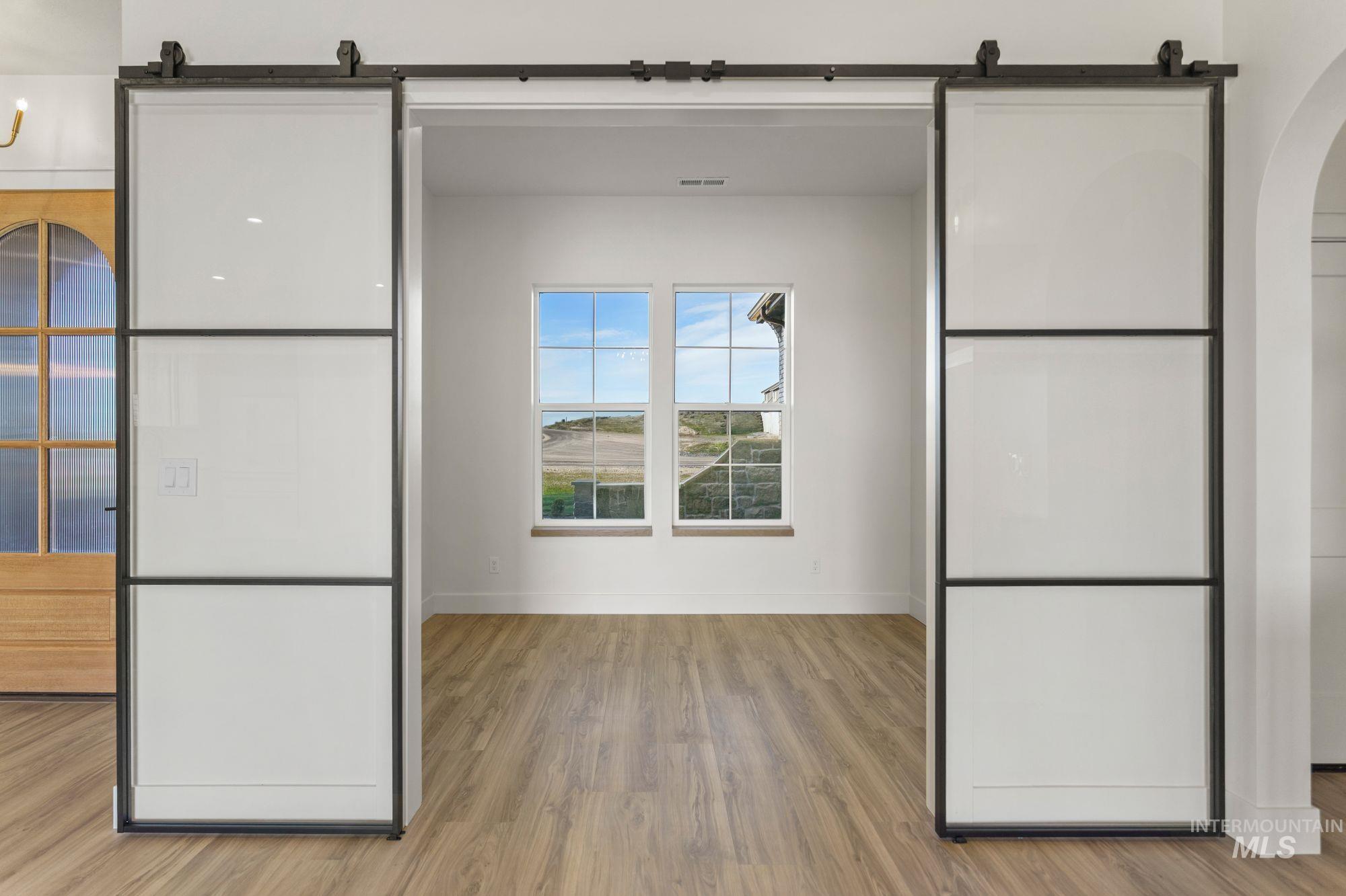 27463 Iron Horse Dr., Caldwell, Idaho 83607, 4 Bedrooms, 3.5 Bathrooms, Residential For Sale, Price $1,199,000,MLS 98969318