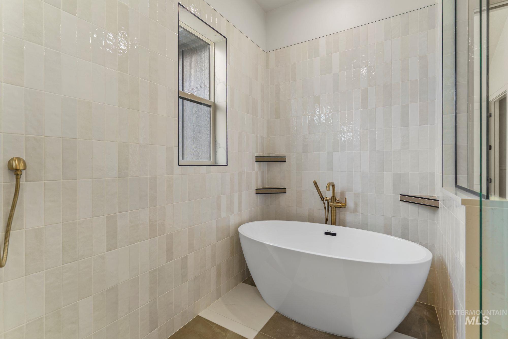 27463 Iron Horse Dr., Caldwell, Idaho 83607, 4 Bedrooms, 3.5 Bathrooms, Residential For Sale, Price $1,199,000,MLS 98969318