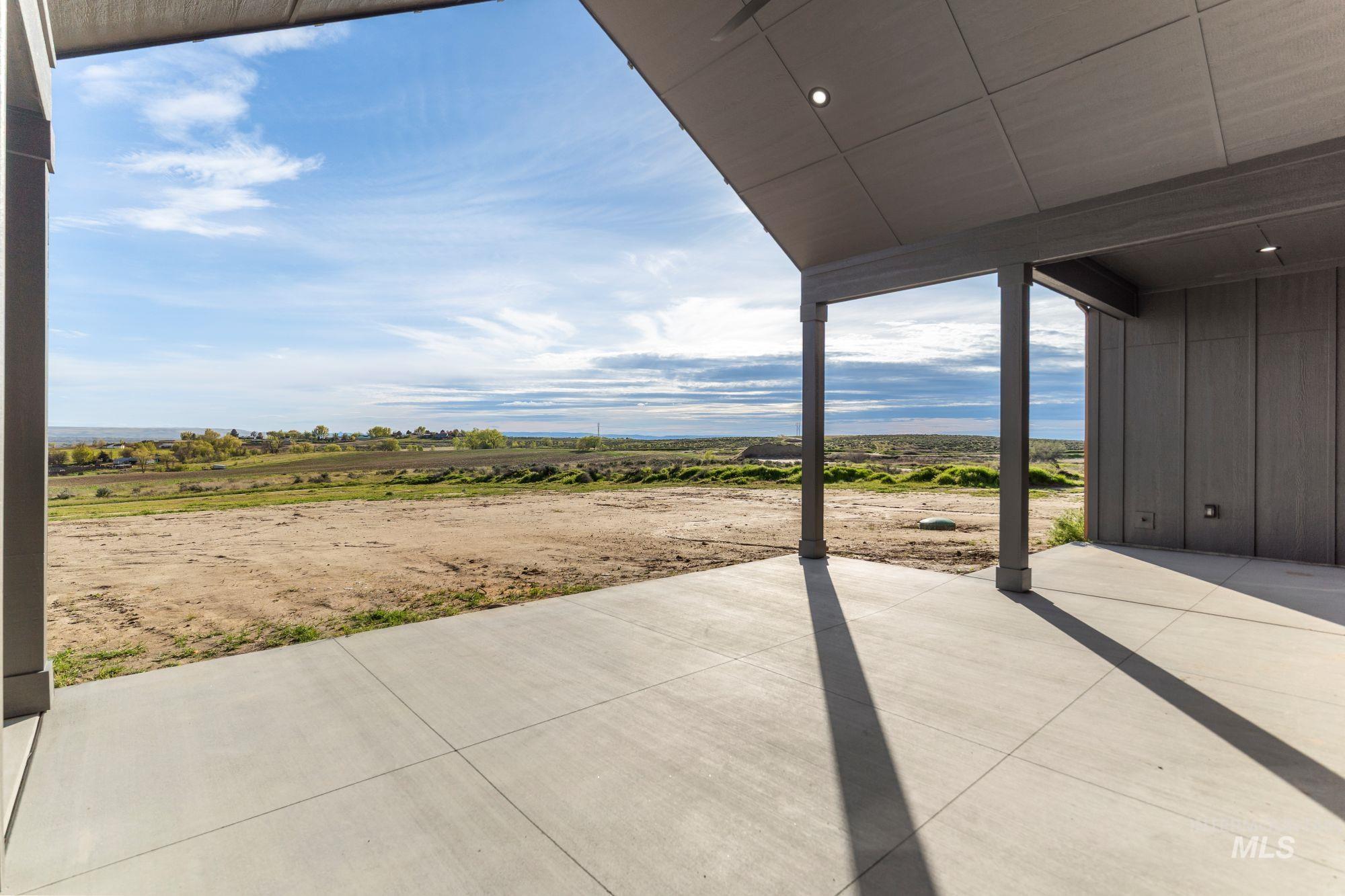 27463 Iron Horse Dr., Caldwell, Idaho 83607, 4 Bedrooms, 3.5 Bathrooms, Residential For Sale, Price $1,199,000,MLS 98969318