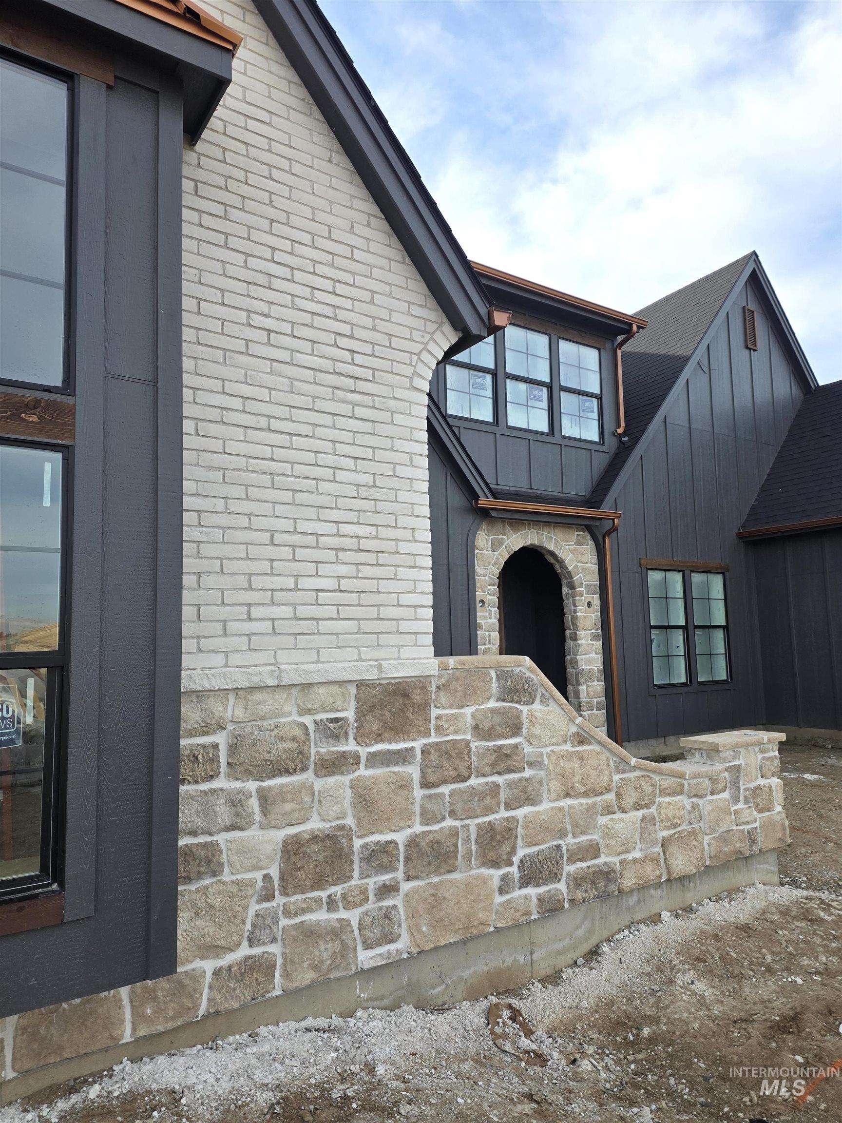 27463 Iron Horse Dr., Caldwell, Idaho 83607, 4 Bedrooms, 3.5 Bathrooms, Residential For Sale, Price $1,250,000, 98969318