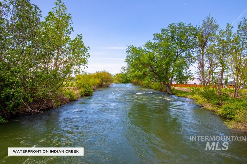 2141 E Thea Dr, Kuna, Idaho 83634, 4 Bedrooms, 3 Bathrooms, Residential For Sale, Price $799,900,MLS 98969319