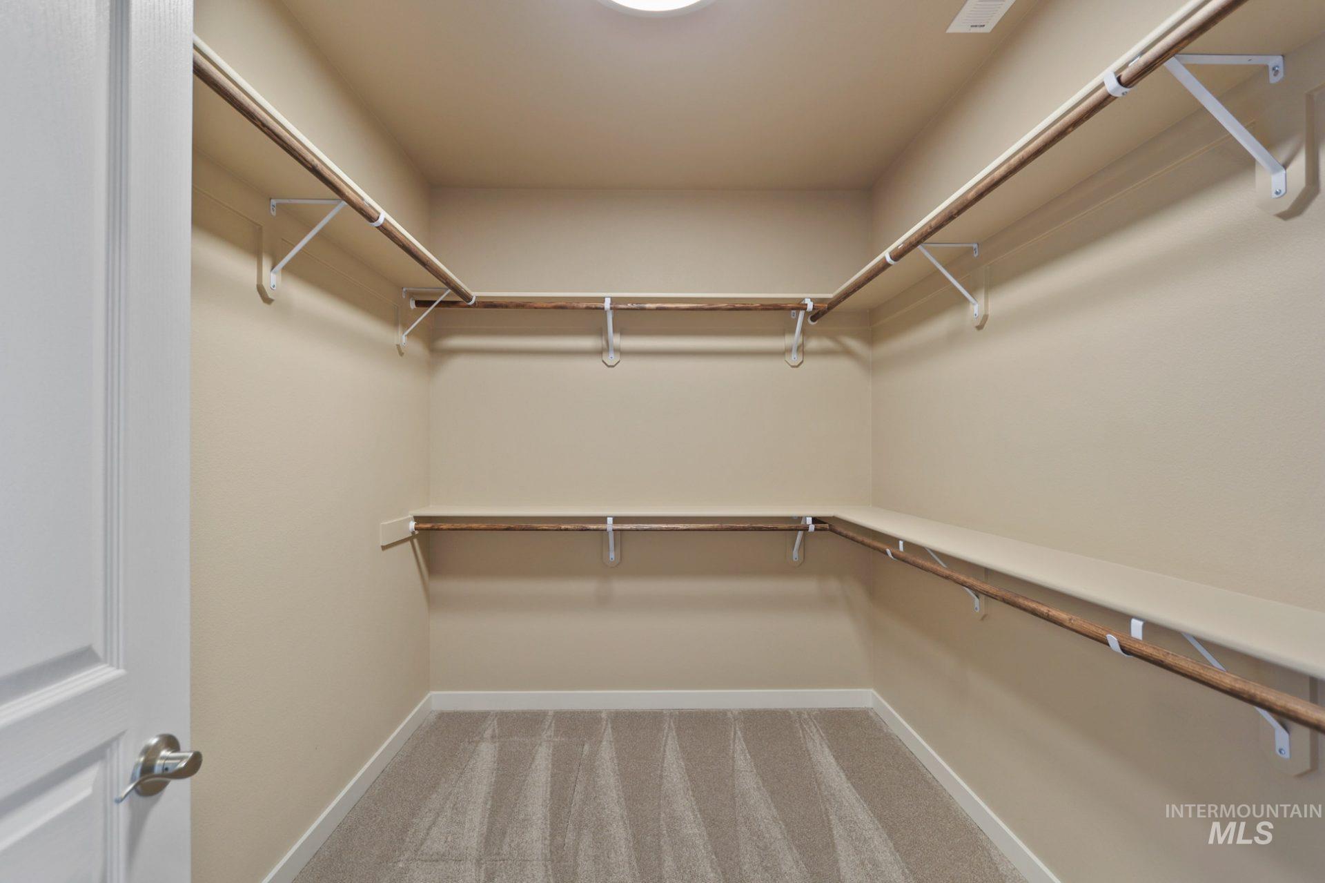 11249 Bluefield Dr, Caldwell, Idaho 83605, 4 Bedrooms, 2 Bathrooms, Residential For Sale, Price $474,990,MLS 98969320