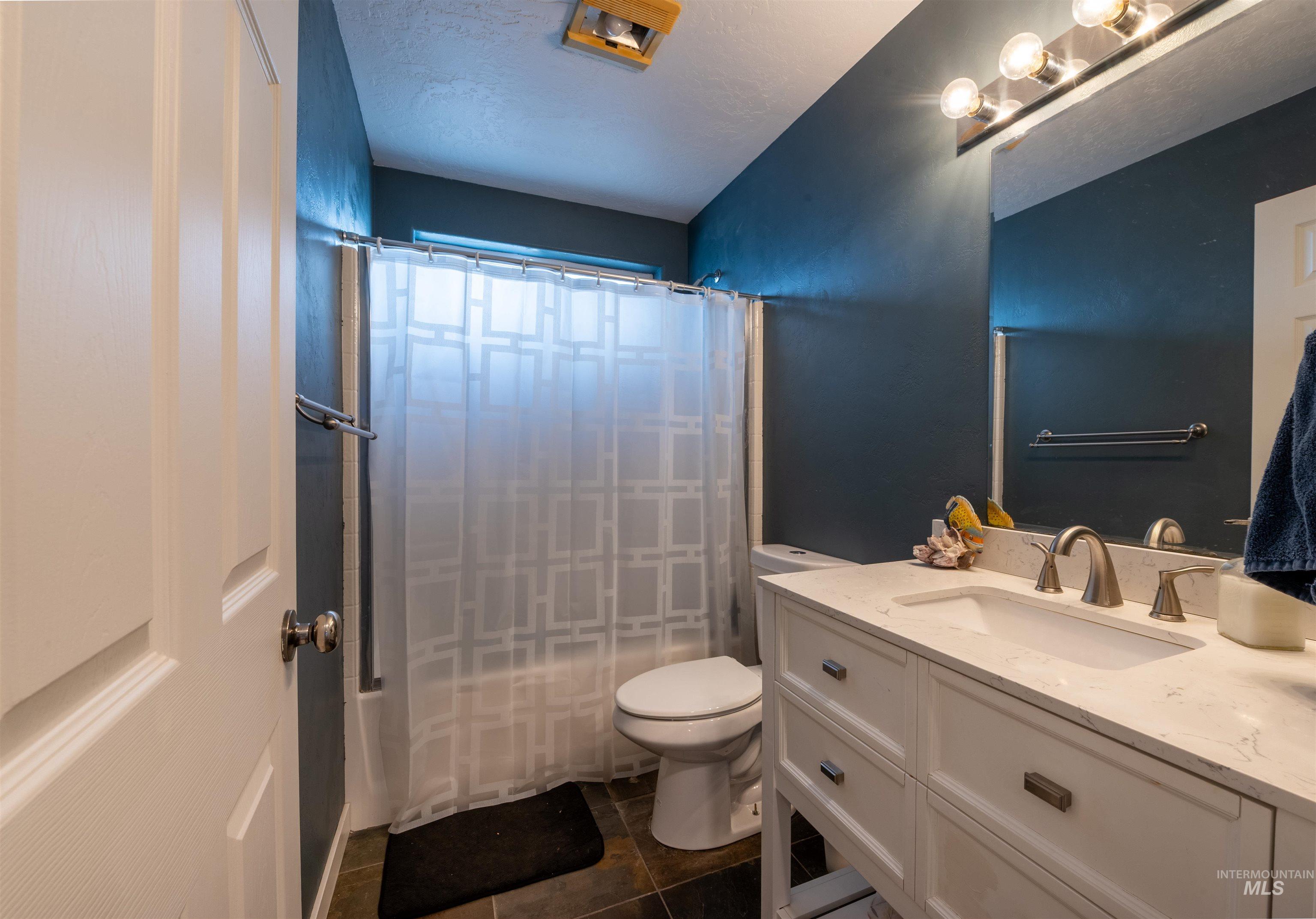 498 Clover Ave., Twin Falls, Idaho 83301, 4 Bedrooms, 2 Bathrooms, Residential For Sale, Price $359,000,MLS 98969325