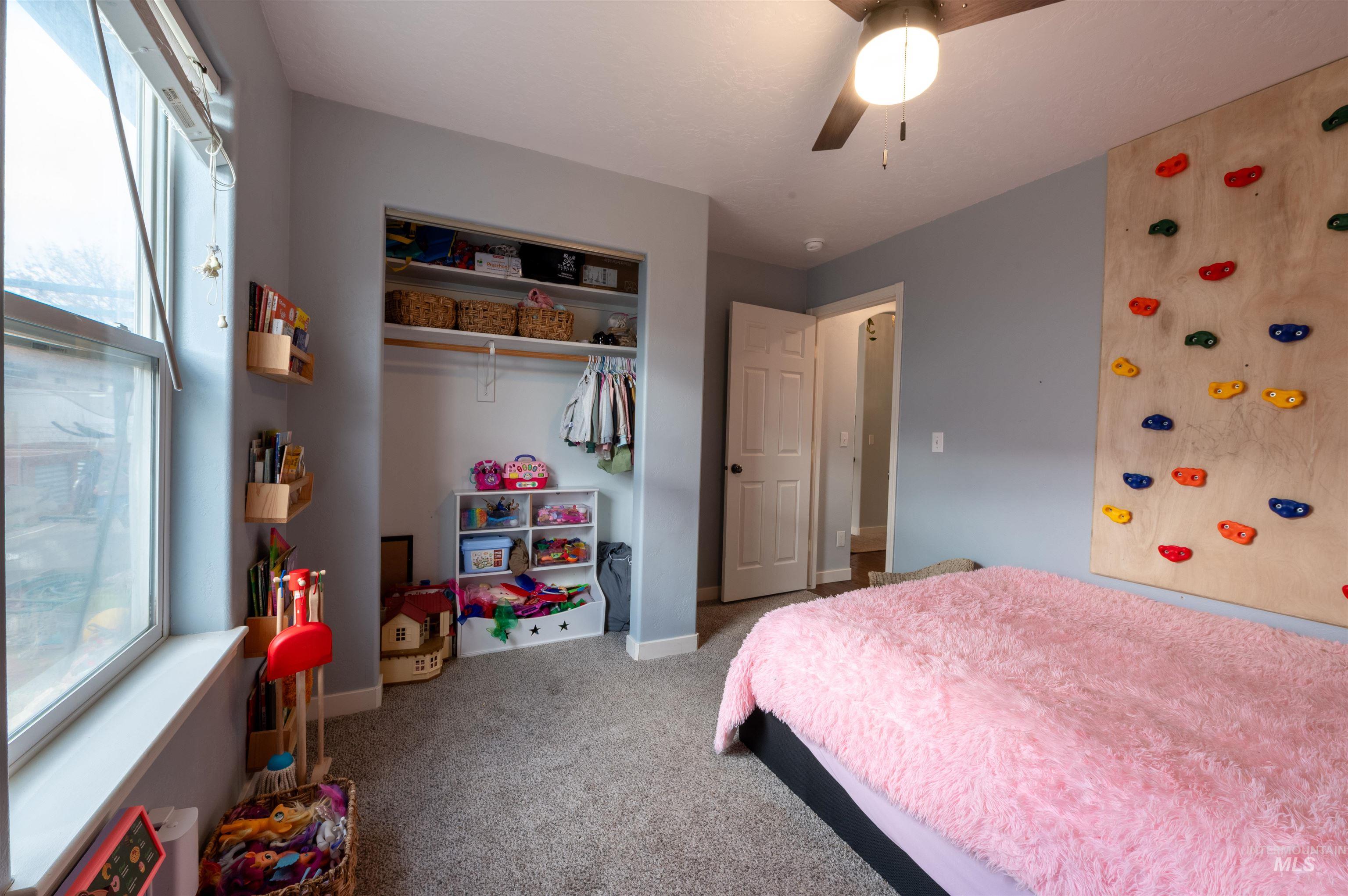 498 Clover Ave., Twin Falls, Idaho 83301, 4 Bedrooms, 2 Bathrooms, Residential For Sale, Price $359,000,MLS 98969325