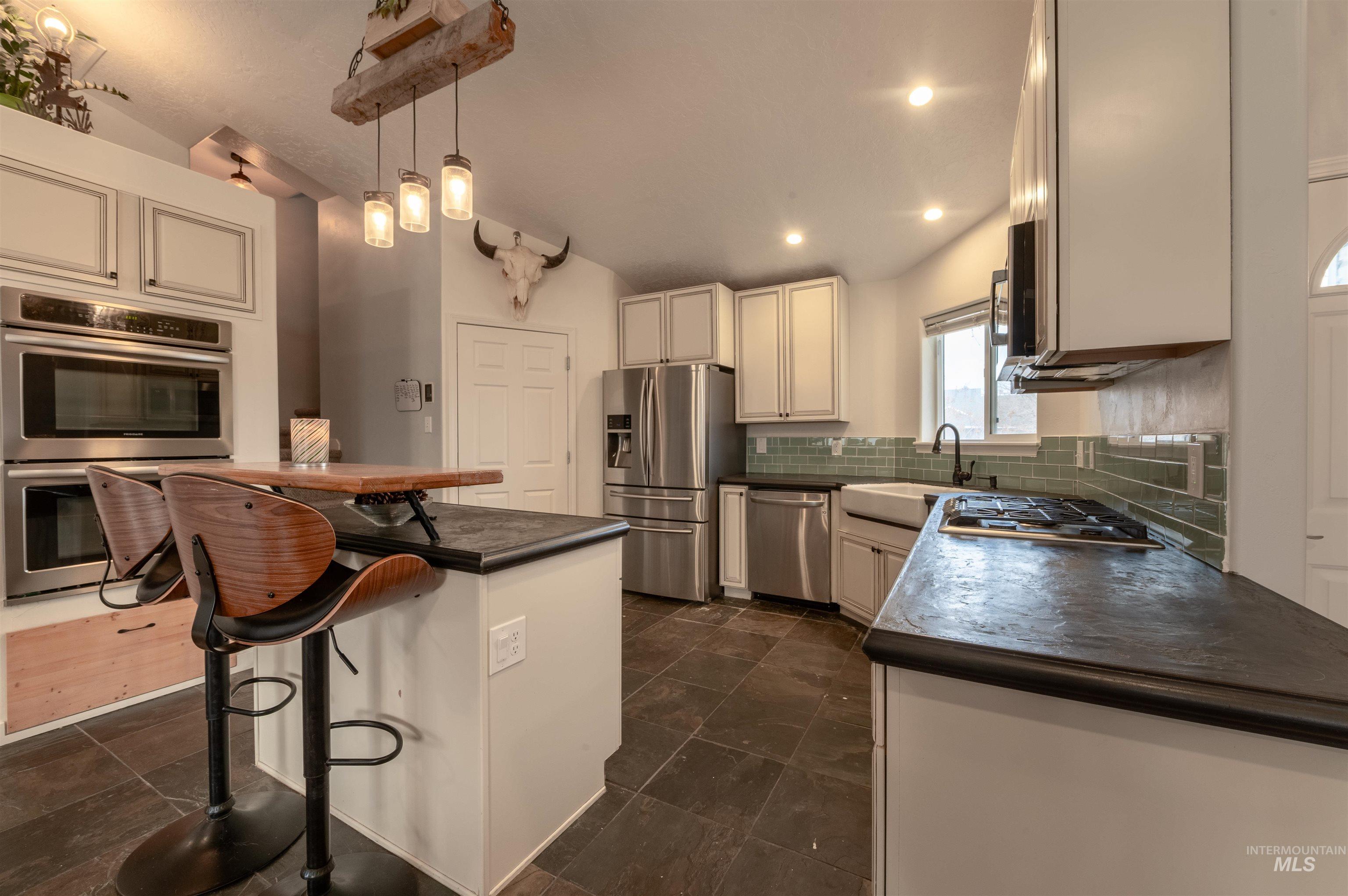 498 Clover Ave., Twin Falls, Idaho 83301, 4 Bedrooms, 2 Bathrooms, Residential For Sale, Price $359,000,MLS 98969325