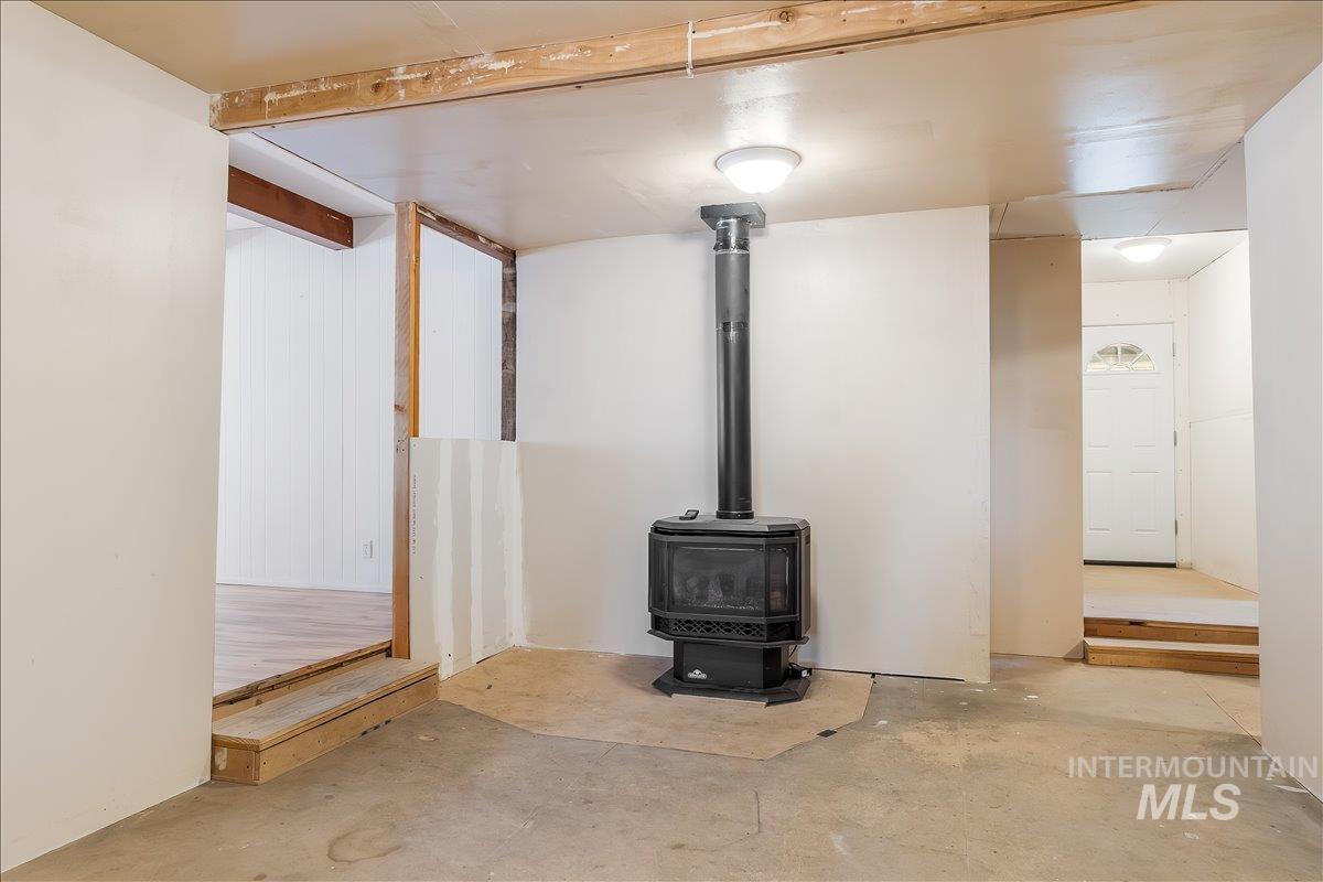 137 S 200 W, Jerome, Idaho 83338, 3 Bedrooms, 2 Bathrooms, Residential For Sale, Price $395,000,MLS 98969326