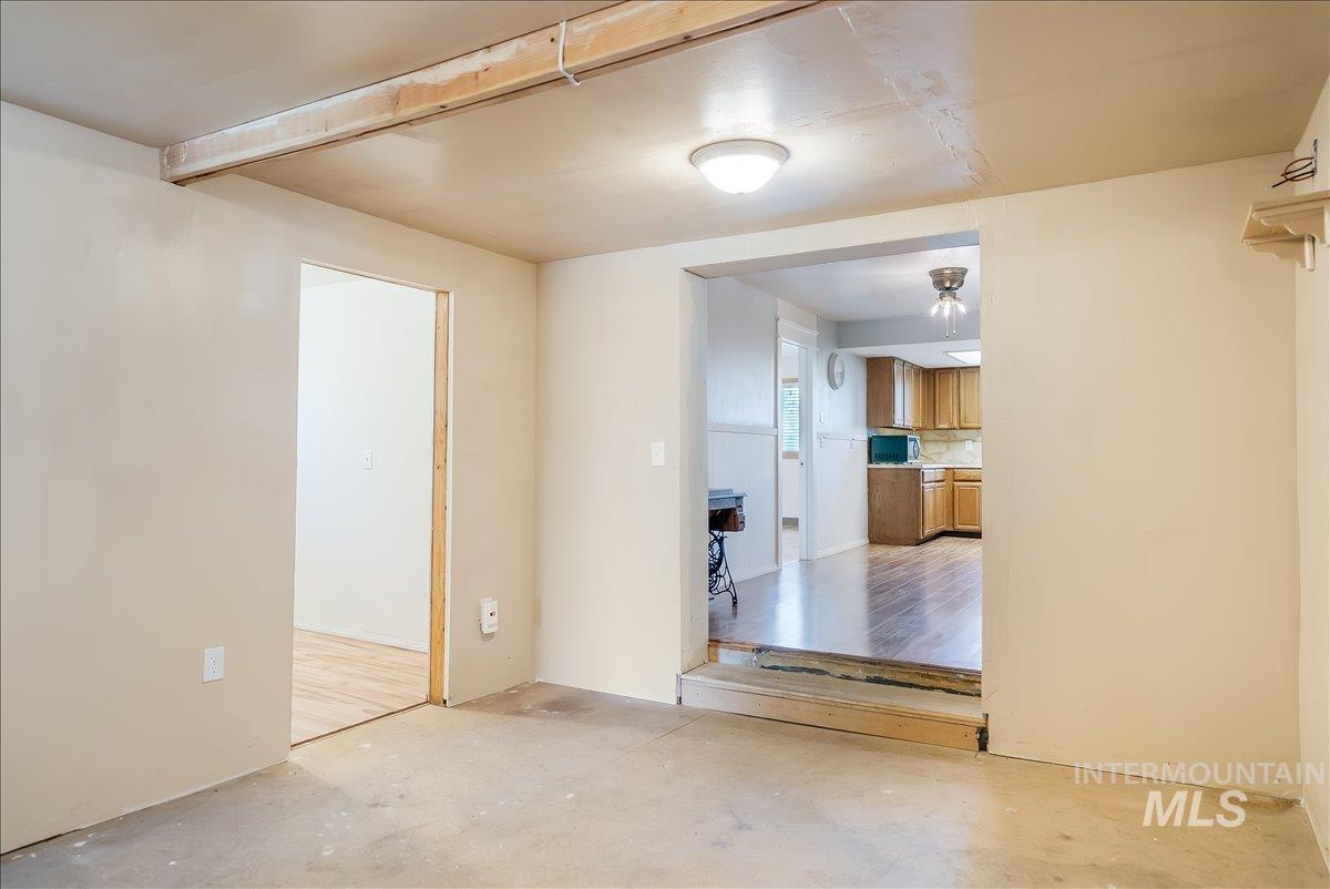 137 S 200 W, Jerome, Idaho 83338, 3 Bedrooms, 2 Bathrooms, Residential For Sale, Price $395,000,MLS 98969326