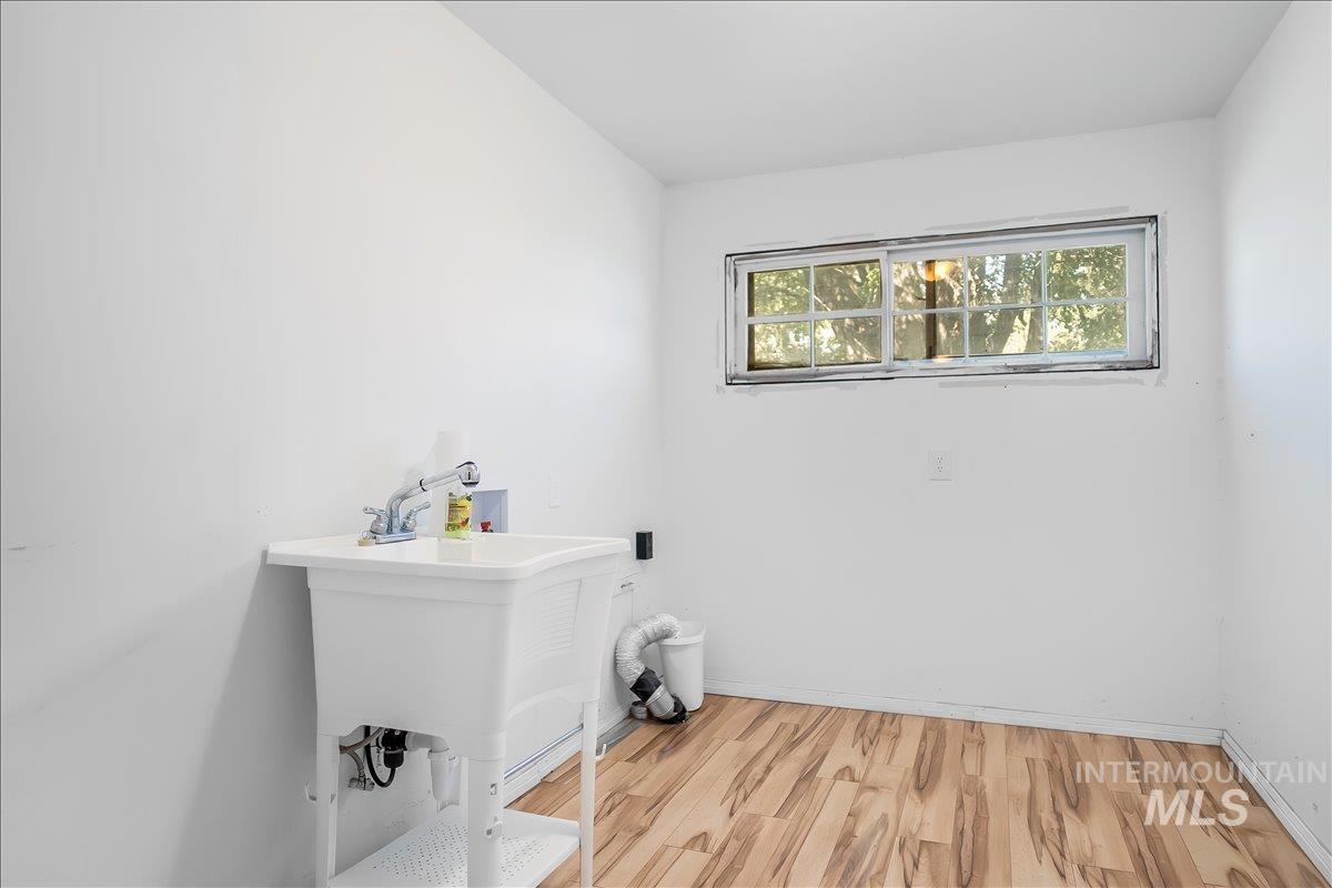 137 S 200 W, Jerome, Idaho 83338, 3 Bedrooms, 2 Bathrooms, Residential For Sale, Price $395,000,MLS 98969326