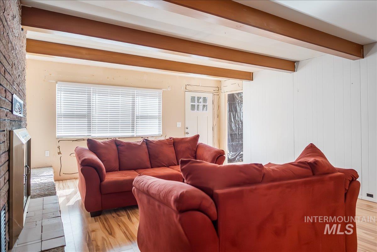 137 S 200 W, Jerome, Idaho 83338, 3 Bedrooms, 2 Bathrooms, Residential For Sale, Price $395,000,MLS 98969326