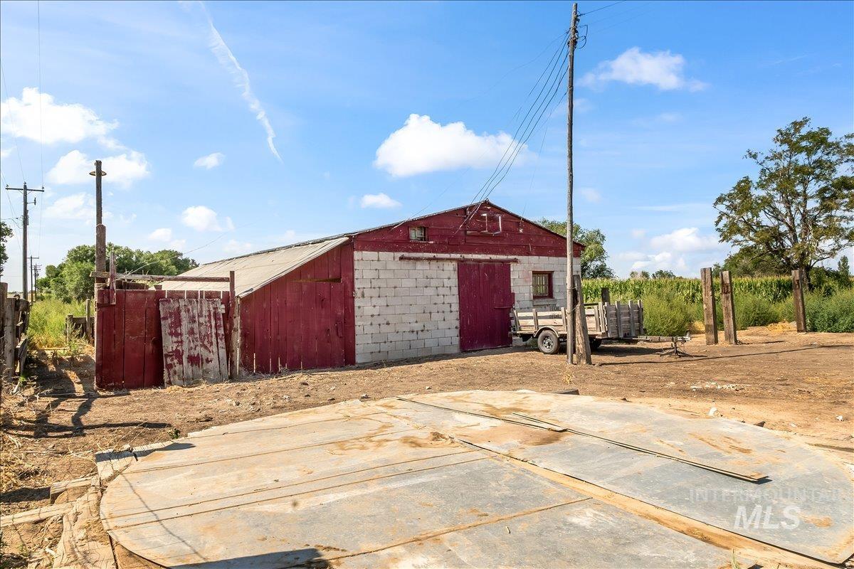 137 S 200 W, Jerome, Idaho 83338, 3 Bedrooms, 2 Bathrooms, Residential For Sale, Price $395,000,MLS 98969326