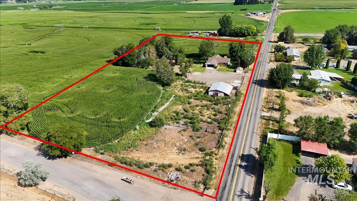 137 S 200 W, Jerome, Idaho 83338, 3 Bedrooms, 2 Bathrooms, Residential For Sale, Price $395,000,MLS 98969326