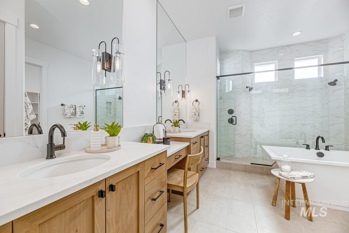 21726 Appaloosa Ave, Star, Idaho 83669, 4 Bedrooms, 3.5 Bathrooms, Residential For Sale, Price $1,127,044,MLS 98969327