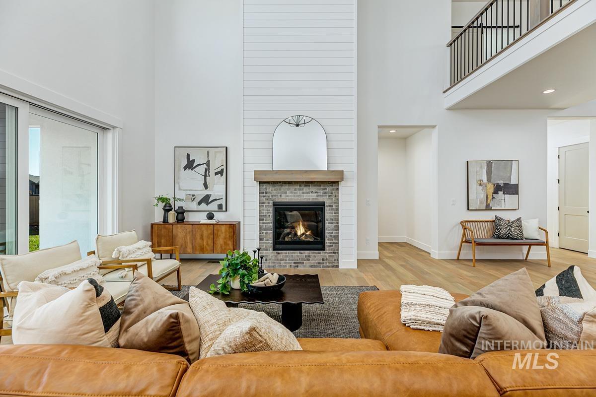 21726 Appaloosa Ave, Star, Idaho 83669, 4 Bedrooms, 3.5 Bathrooms, Residential For Sale, Price $1,127,044,MLS 98969327