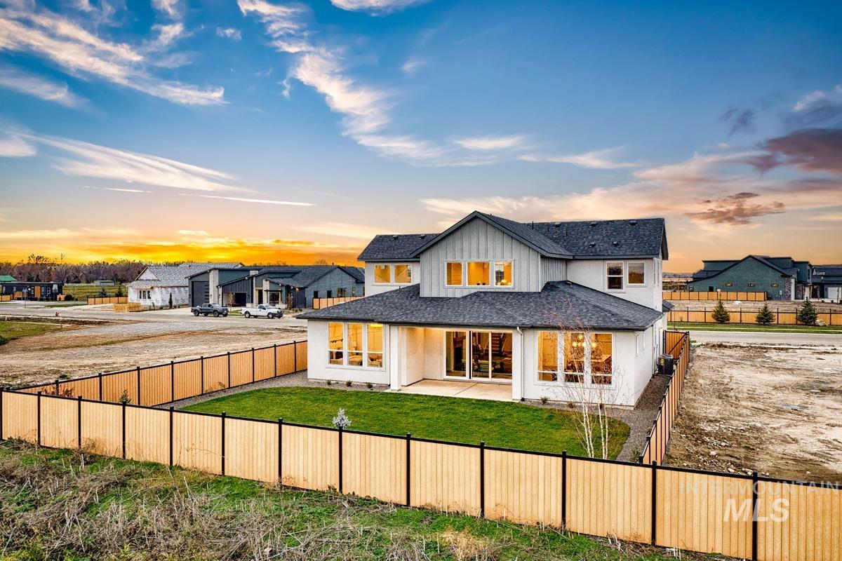 21726 Appaloosa Ave, Star, Idaho 83669, 4 Bedrooms, 3.5 Bathrooms, Residential For Sale, Price $1,127,044,MLS 98969327