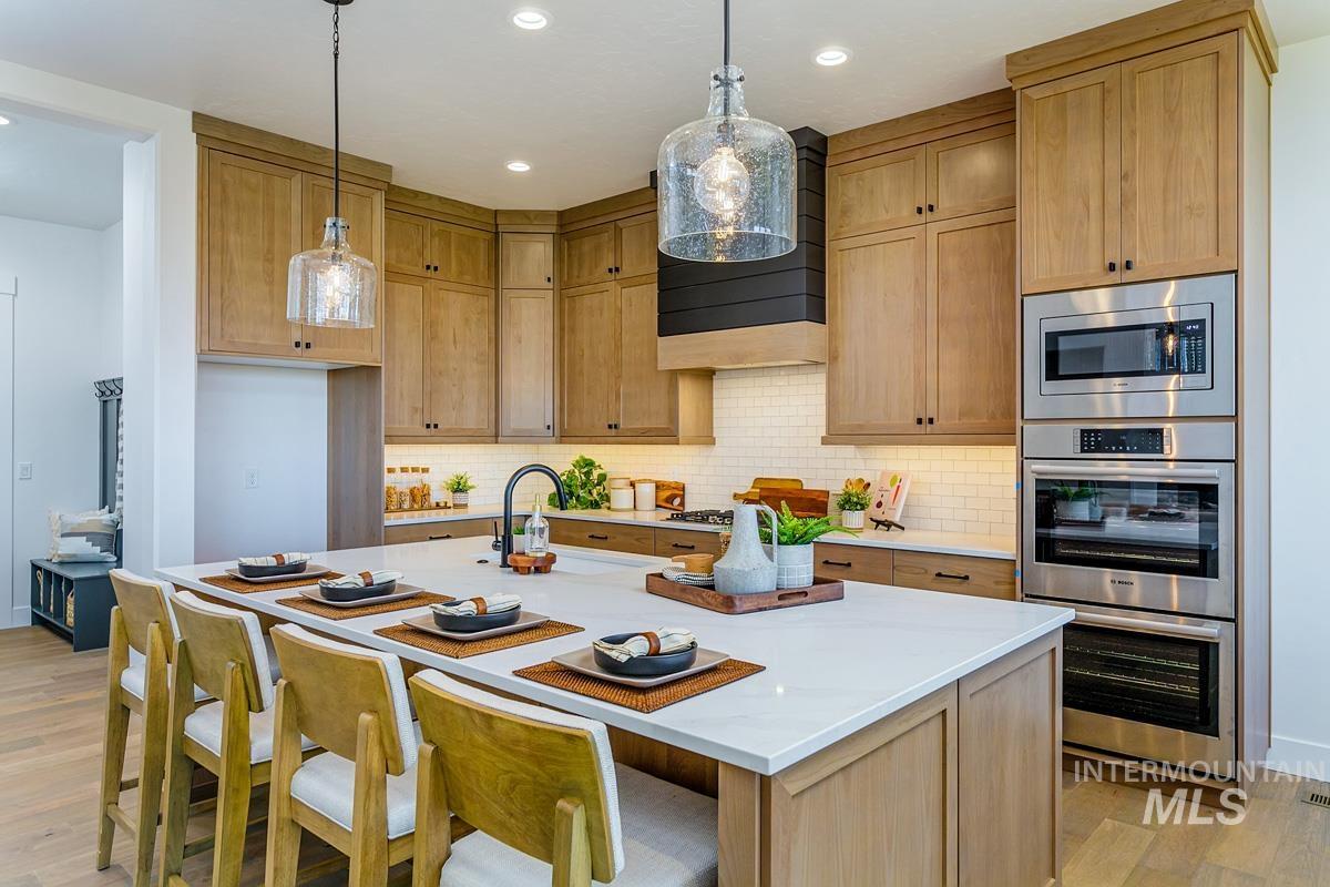 21726 Appaloosa Ave, Star, Idaho 83669, 4 Bedrooms, 3.5 Bathrooms, Residential For Sale, Price $1,127,044,MLS 98969327