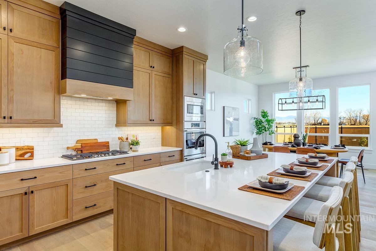 21726 Appaloosa Ave, Star, Idaho 83669, 4 Bedrooms, 3.5 Bathrooms, Residential For Sale, Price $1,127,044,MLS 98969327