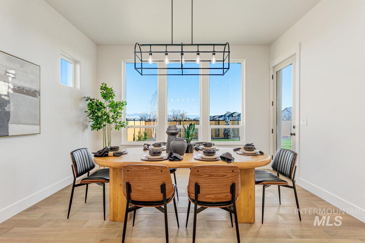 21726 Appaloosa Ave, Star, Idaho 83669, 4 Bedrooms, 3.5 Bathrooms, Residential For Sale, Price $1,127,044,MLS 98969327