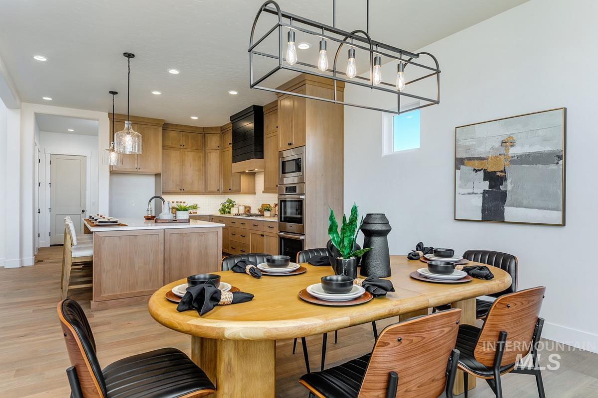 21726 Appaloosa Ave, Star, Idaho 83669, 4 Bedrooms, 3.5 Bathrooms, Residential For Sale, Price $1,127,044,MLS 98969327