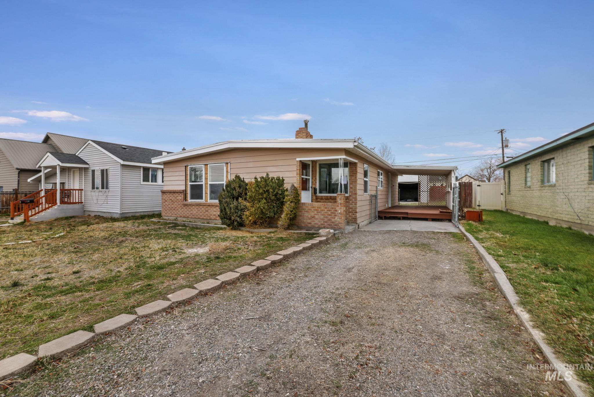 720 14Th Ave N, Buhl, Idaho 83316-1449, 2 Bedrooms, 1 Bathroom, Residential For Sale, Price $282,000,MLS 98969330
