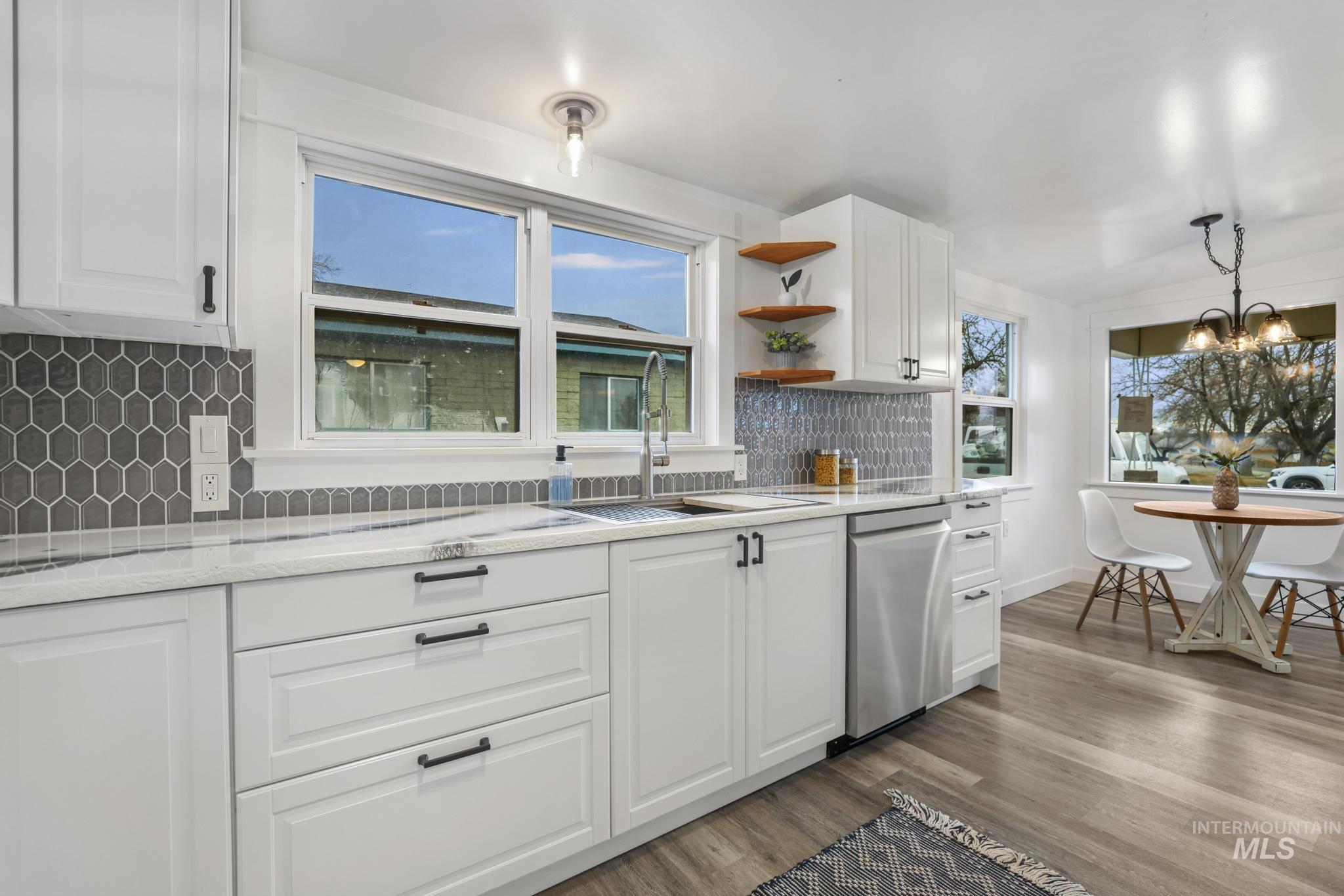 720 14Th Ave N, Buhl, Idaho 83316-1449, 2 Bedrooms, 1 Bathroom, Residential For Sale, Price $282,000,MLS 98969330