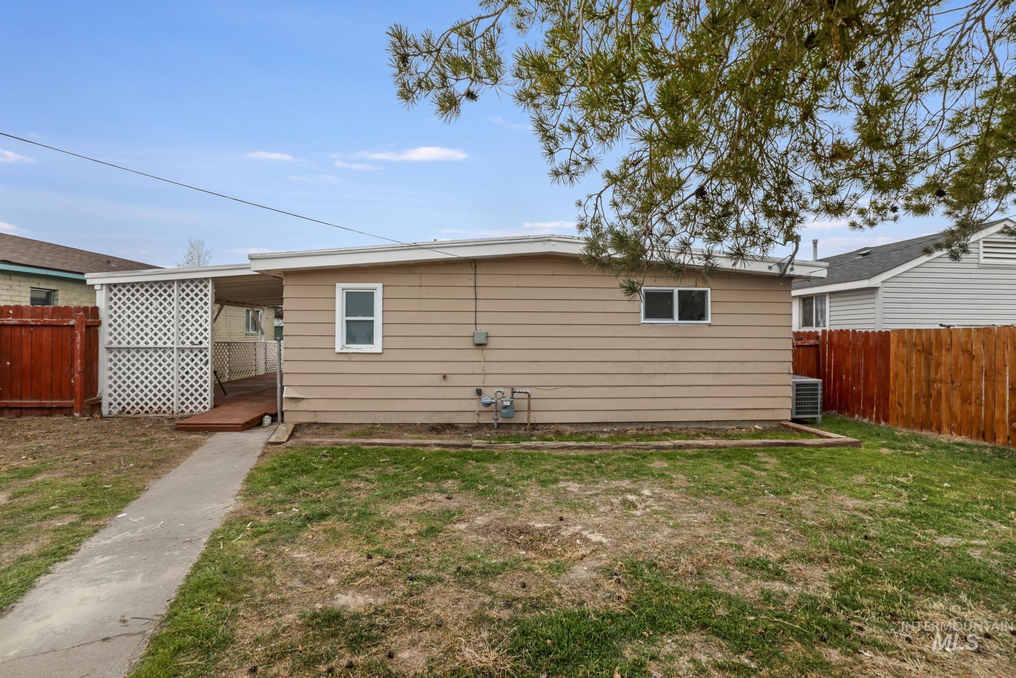 720 14Th Ave N, Buhl, Idaho 83316-1449, 2 Bedrooms, 1 Bathroom, Residential For Sale, Price $282,000,MLS 98969330