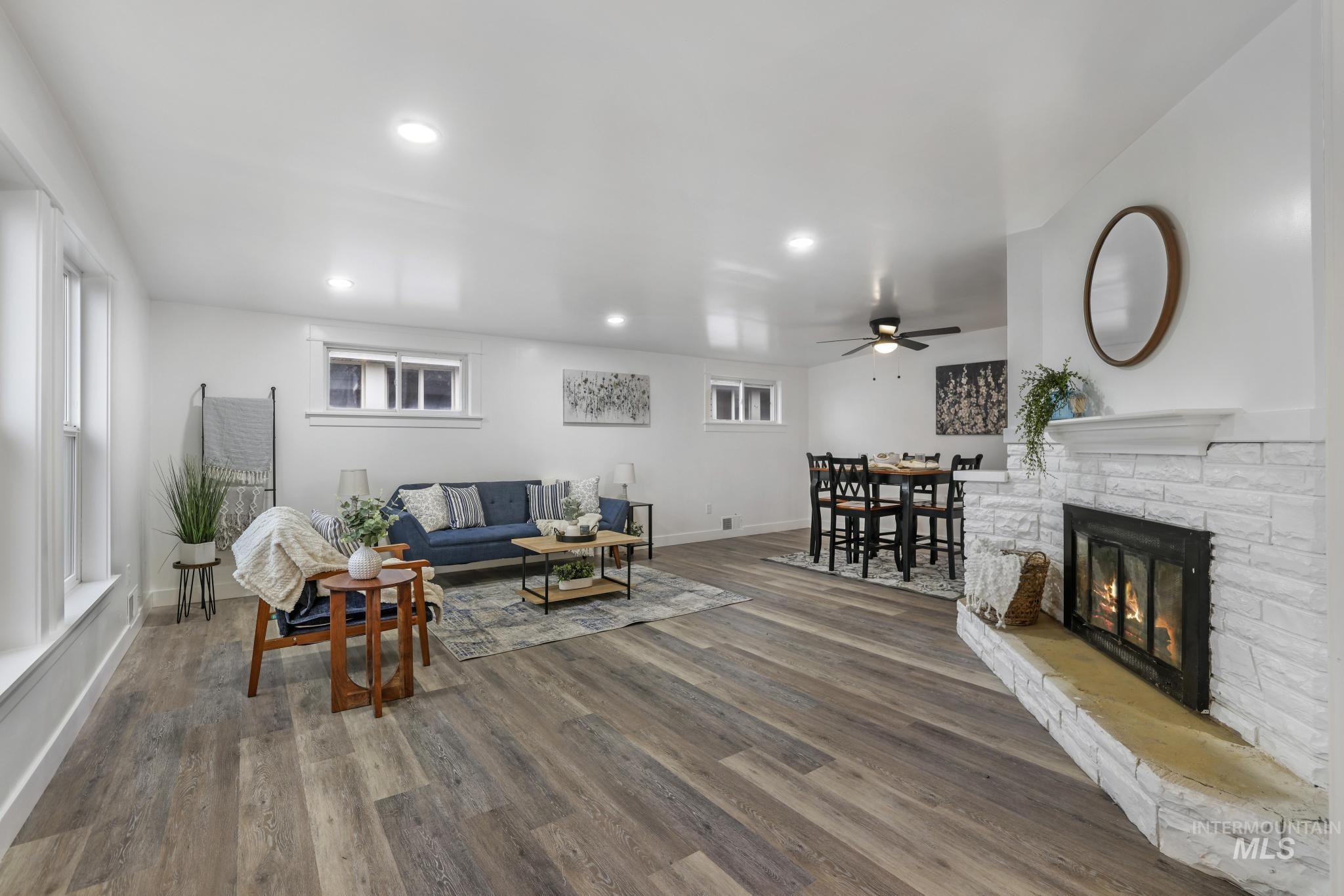 720 14Th Ave N, Buhl, Idaho 83316-1449, 2 Bedrooms, 1 Bathroom, Residential For Sale, Price $282,000,MLS 98969330