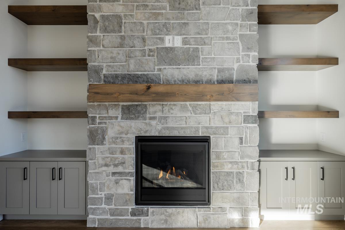 6229 S Hope Ave, Meridian, Idaho 83642, 3 Bedrooms, 2.5 Bathrooms, Residential For Sale, Price $579,900,MLS 98969331