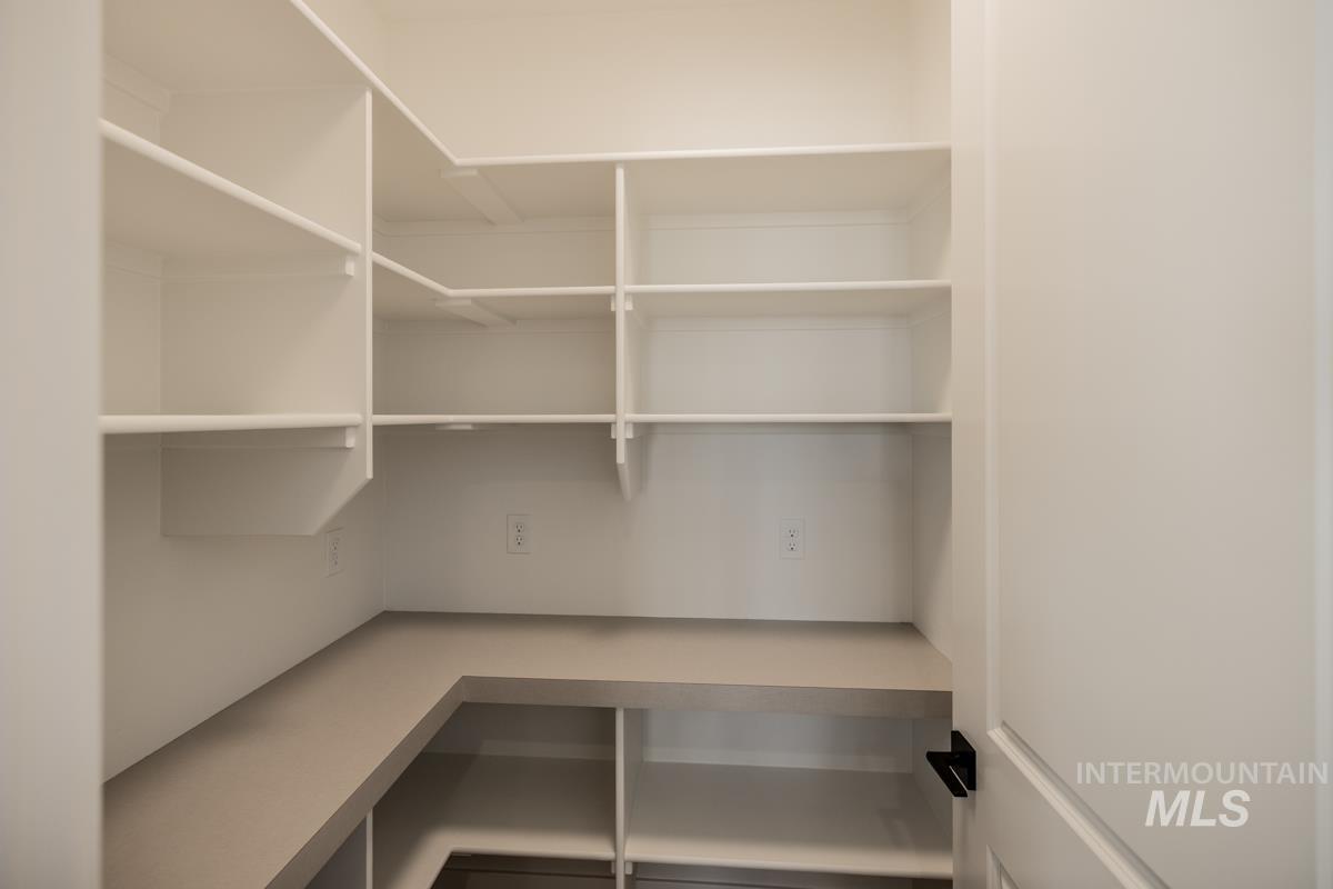 6229 S Hope Ave, Meridian, Idaho 83642, 3 Bedrooms, 2.5 Bathrooms, Residential For Sale, Price $579,900,MLS 98969331