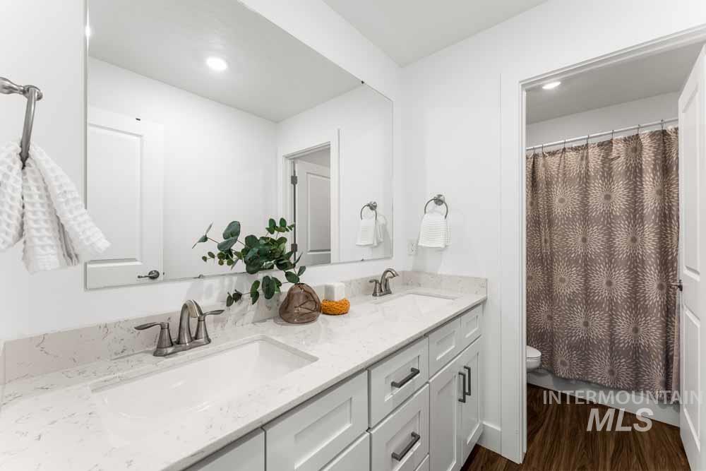 3481 S Siduri Place, Meridian, Idaho 83642, 4 Bedrooms, 2.5 Bathrooms, Residential For Sale, Price $564,900,MLS 98969332