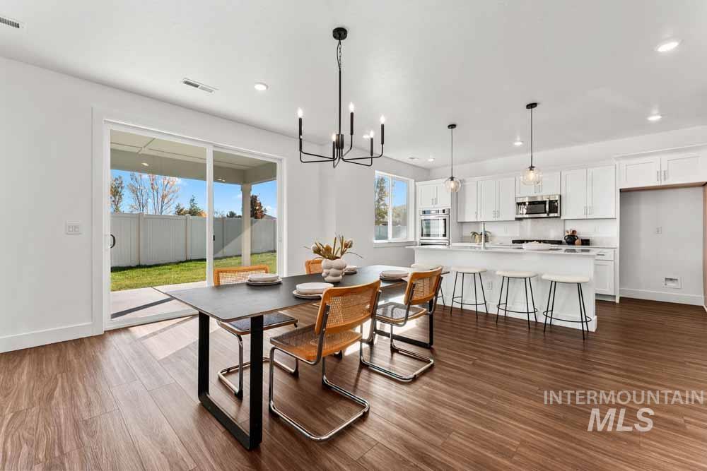 3481 S Siduri Place, Meridian, Idaho 83642, 4 Bedrooms, 2.5 Bathrooms, Residential For Sale, Price $564,900,MLS 98969332