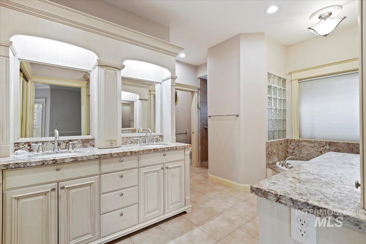 5280 N Lakemont Ln, Garden City, Idaho 83714, 3 Bedrooms, 2.5 Bathrooms, Residential For Sale, Price $1,585,000,MLS 98969335