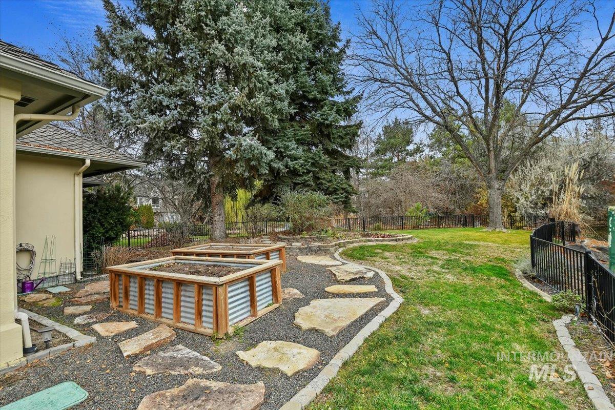 5280 N Lakemont Ln, Garden City, Idaho 83714, 3 Bedrooms, 2.5 Bathrooms, Residential For Sale, Price $1,585,000,MLS 98969335