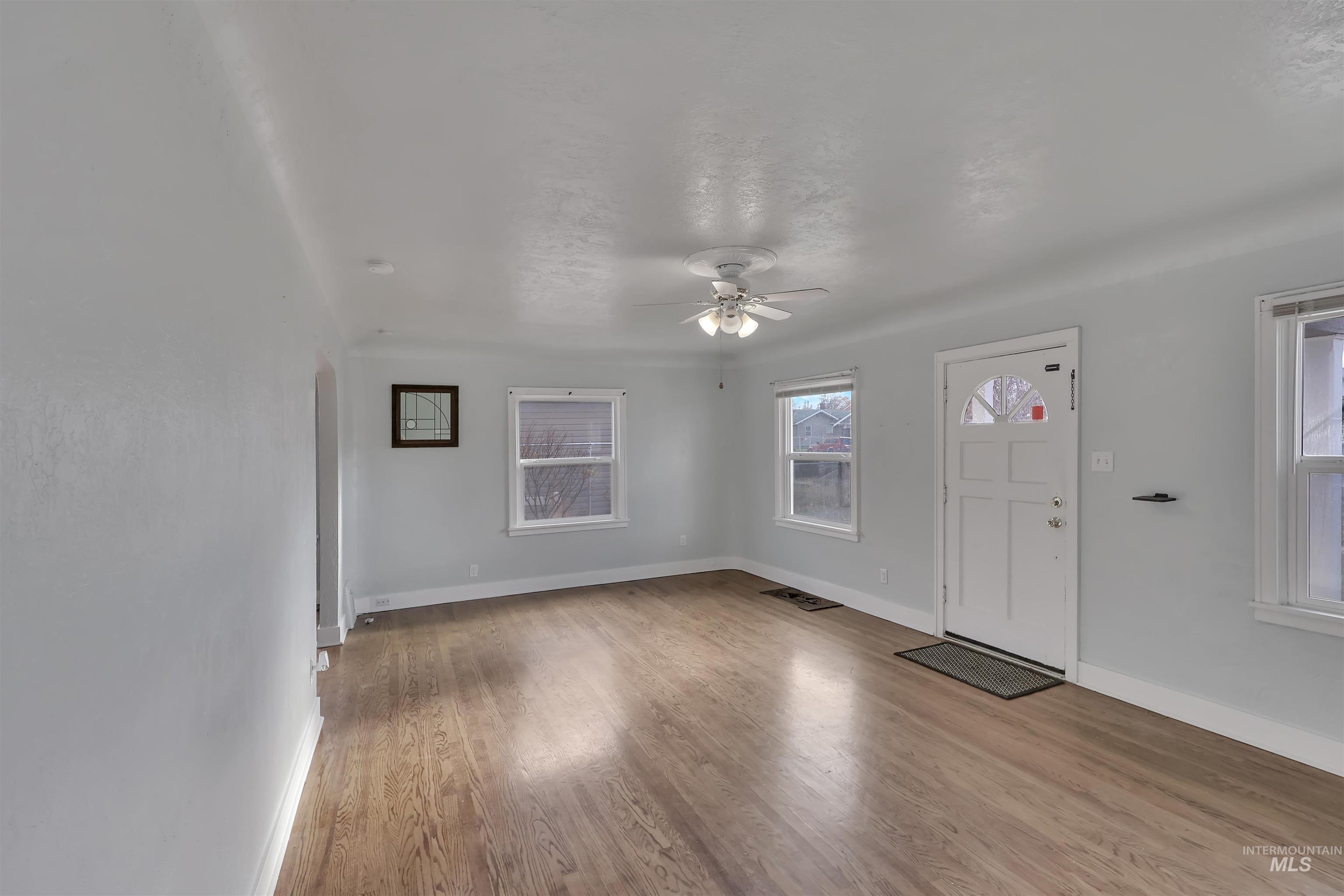 426 9th Ave N., Buhl, Idaho 83316, 3 Bedrooms, 1 Bathroom, Residential For Sale, Price $235,000,MLS 98969338