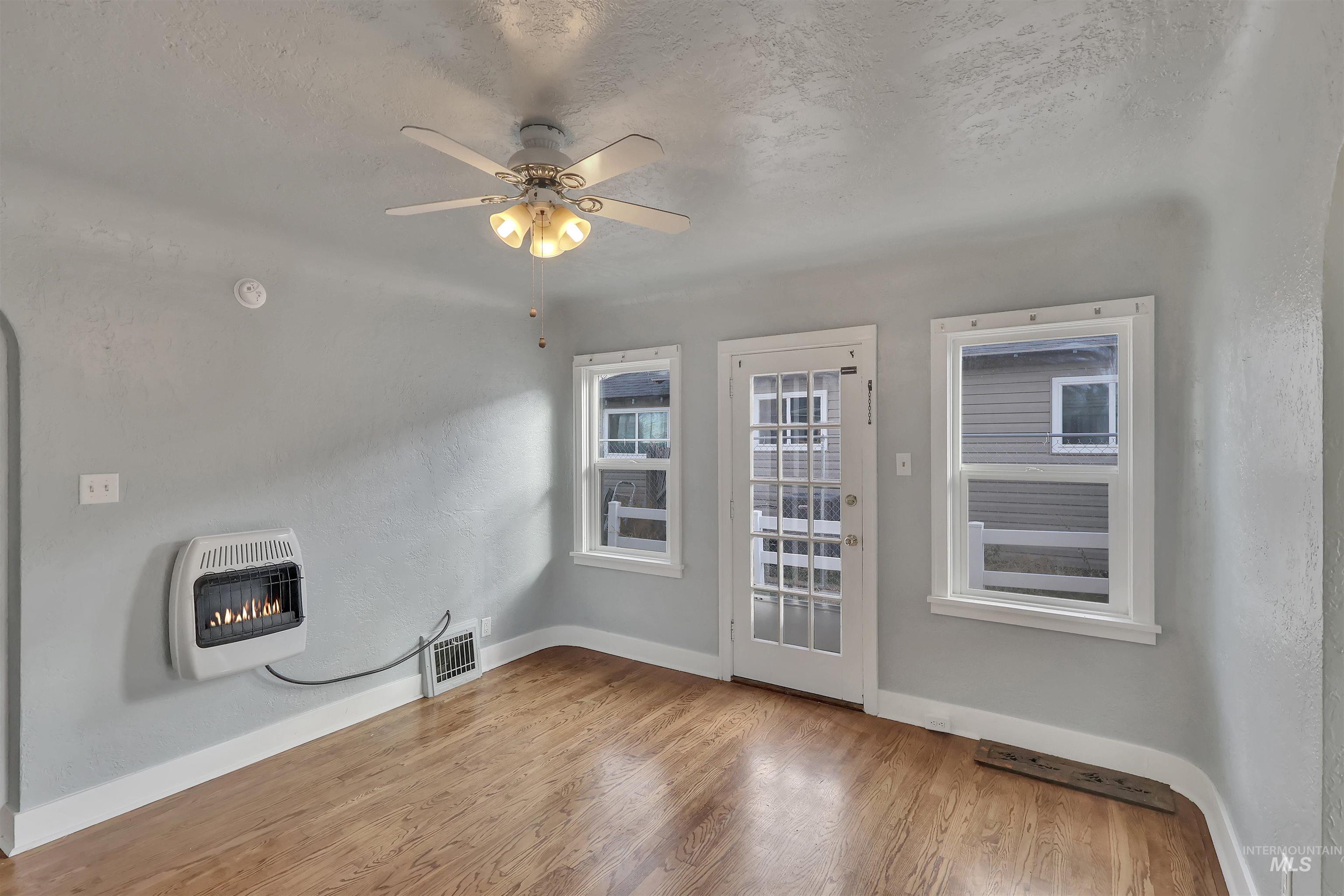 426 9th Ave N., Buhl, Idaho 83316, 3 Bedrooms, 1 Bathroom, Residential For Sale, Price $235,000,MLS 98969338