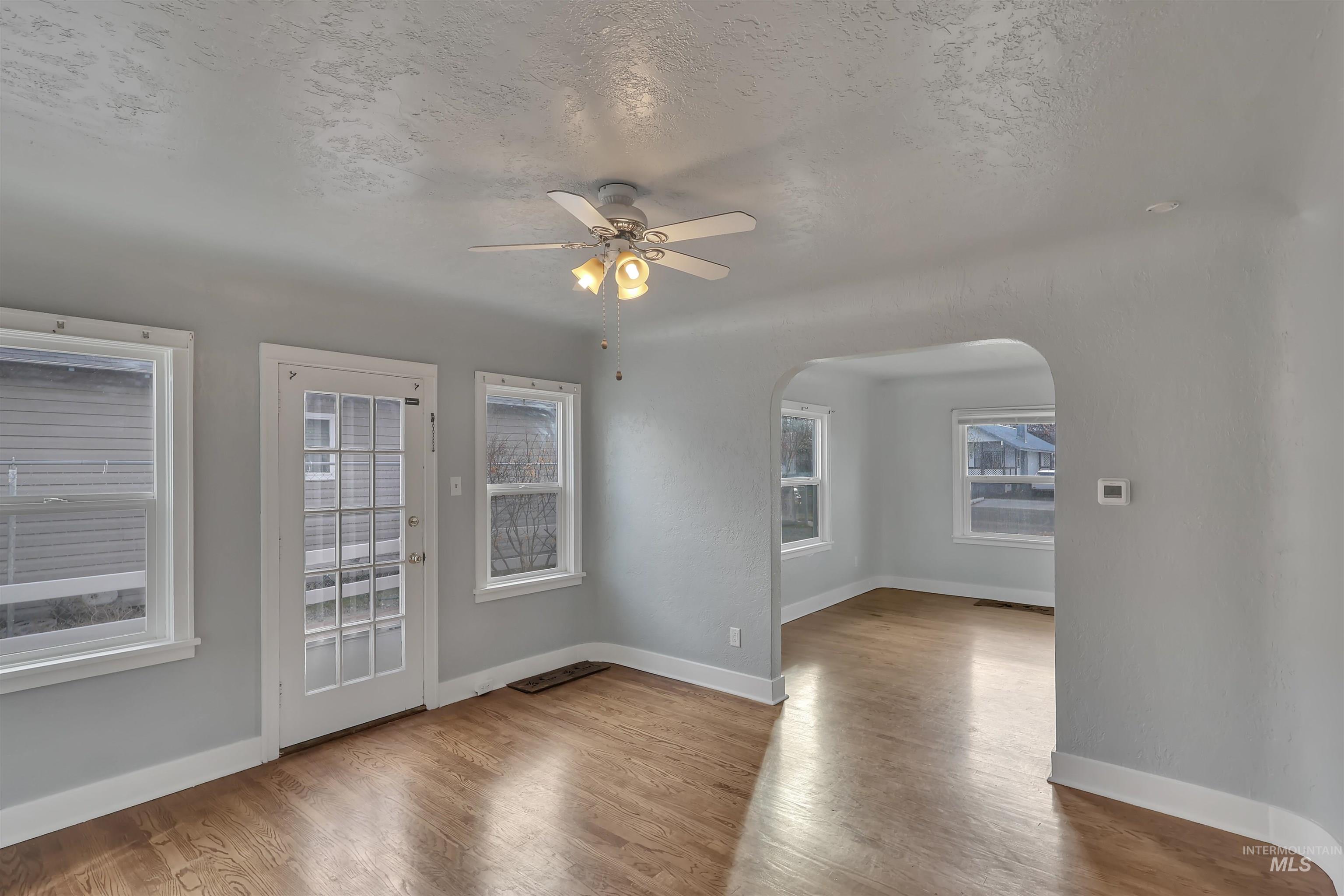 426 9th Ave N., Buhl, Idaho 83316, 3 Bedrooms, 1 Bathroom, Residential For Sale, Price $235,000,MLS 98969338