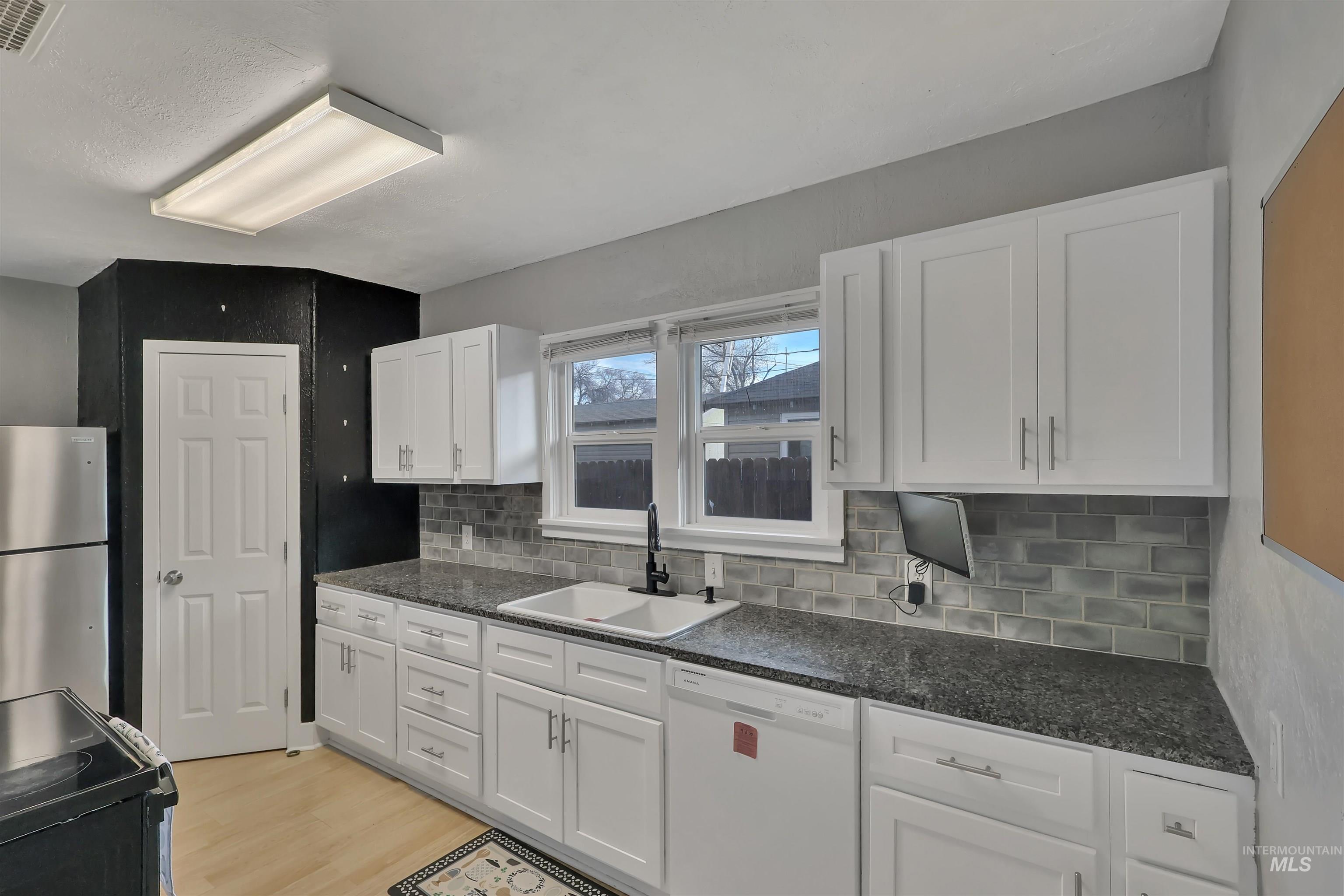 426 9th Ave N., Buhl, Idaho 83316, 3 Bedrooms, 1 Bathroom, Residential For Sale, Price $235,000,MLS 98969338