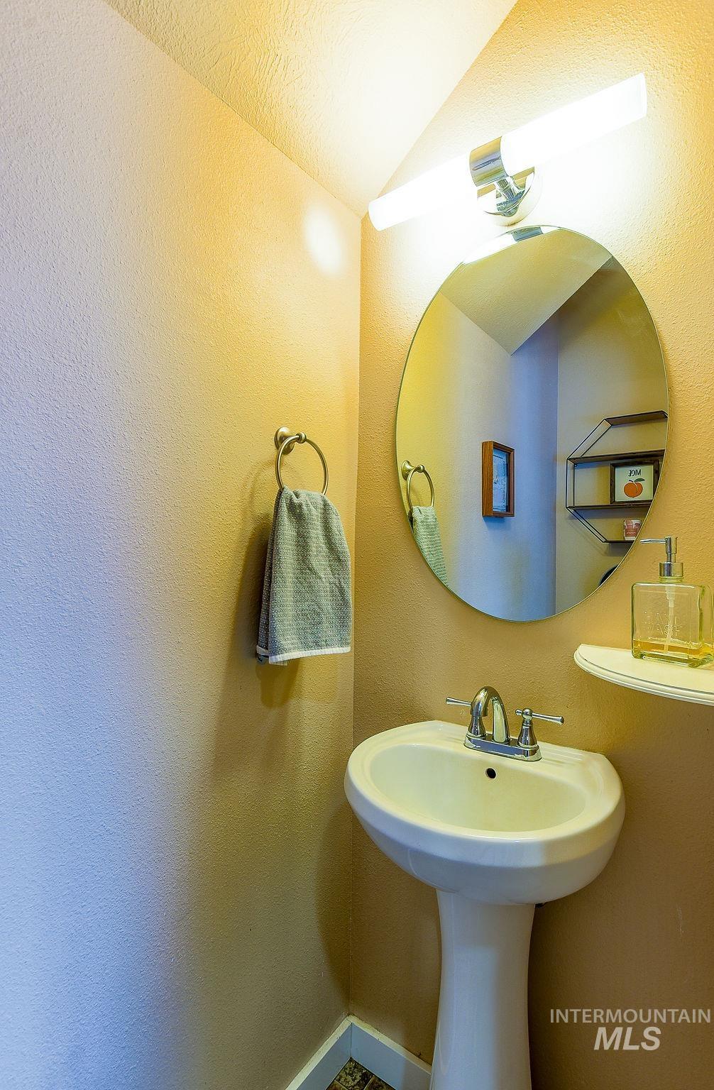 617 Britton Ln., Moscow, Idaho 83843, 3 Bedrooms, 2.5 Bathrooms, Residential For Sale, Price $379,500,MLS 98969341