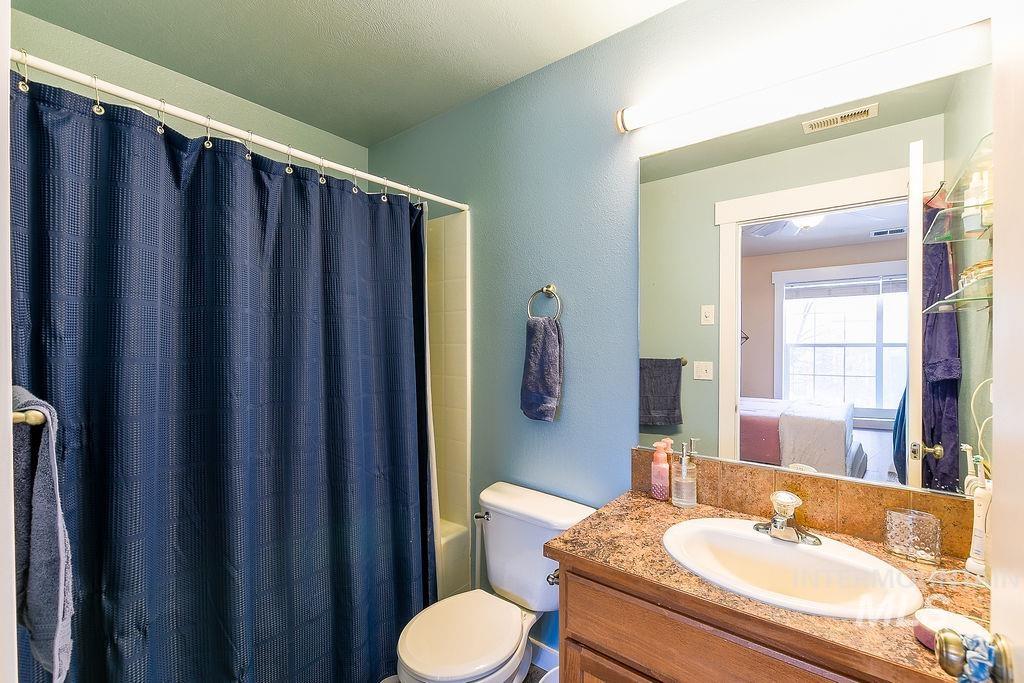 617 Britton Ln., Moscow, Idaho 83843, 3 Bedrooms, 2.5 Bathrooms, Residential For Sale, Price $379,500,MLS 98969341