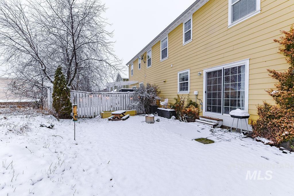 617 Britton Ln., Moscow, Idaho 83843, 3 Bedrooms, 2.5 Bathrooms, Residential For Sale, Price $379,500,MLS 98969341