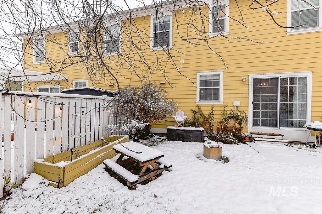 617 Britton Ln., Moscow, Idaho 83843, 3 Bedrooms, 2.5 Bathrooms, Residential For Sale, Price $379,500,MLS 98969341