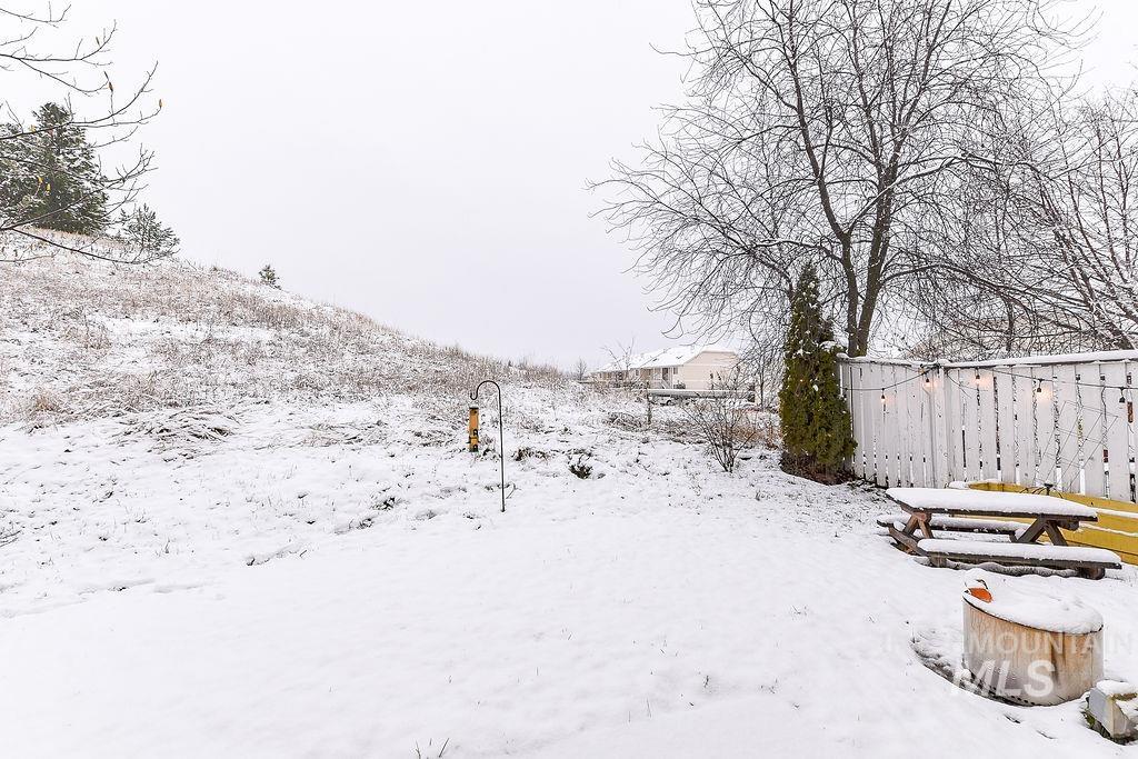 617 Britton Ln., Moscow, Idaho 83843, 3 Bedrooms, 2.5 Bathrooms, Residential For Sale, Price $379,500,MLS 98969341