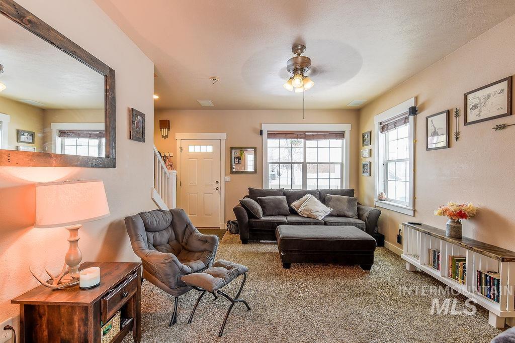 617 Britton Ln., Moscow, Idaho 83843, 3 Bedrooms, 2.5 Bathrooms, Residential For Sale, Price $379,500,MLS 98969341