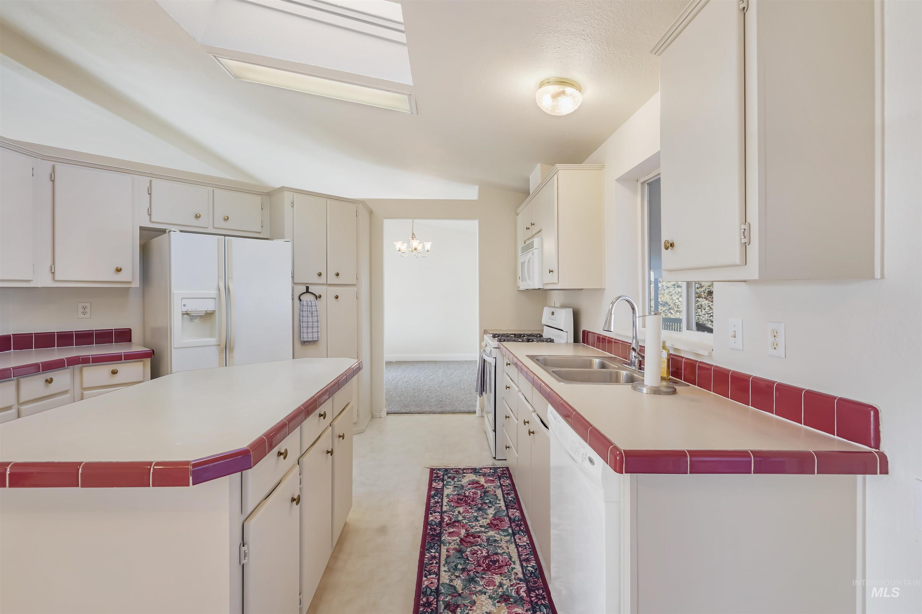 70 N 750 W, Paul, Idaho 83347, 3 Bedrooms, 2.5 Bathrooms, Residential For Sale, Price $450,000,MLS 98969342