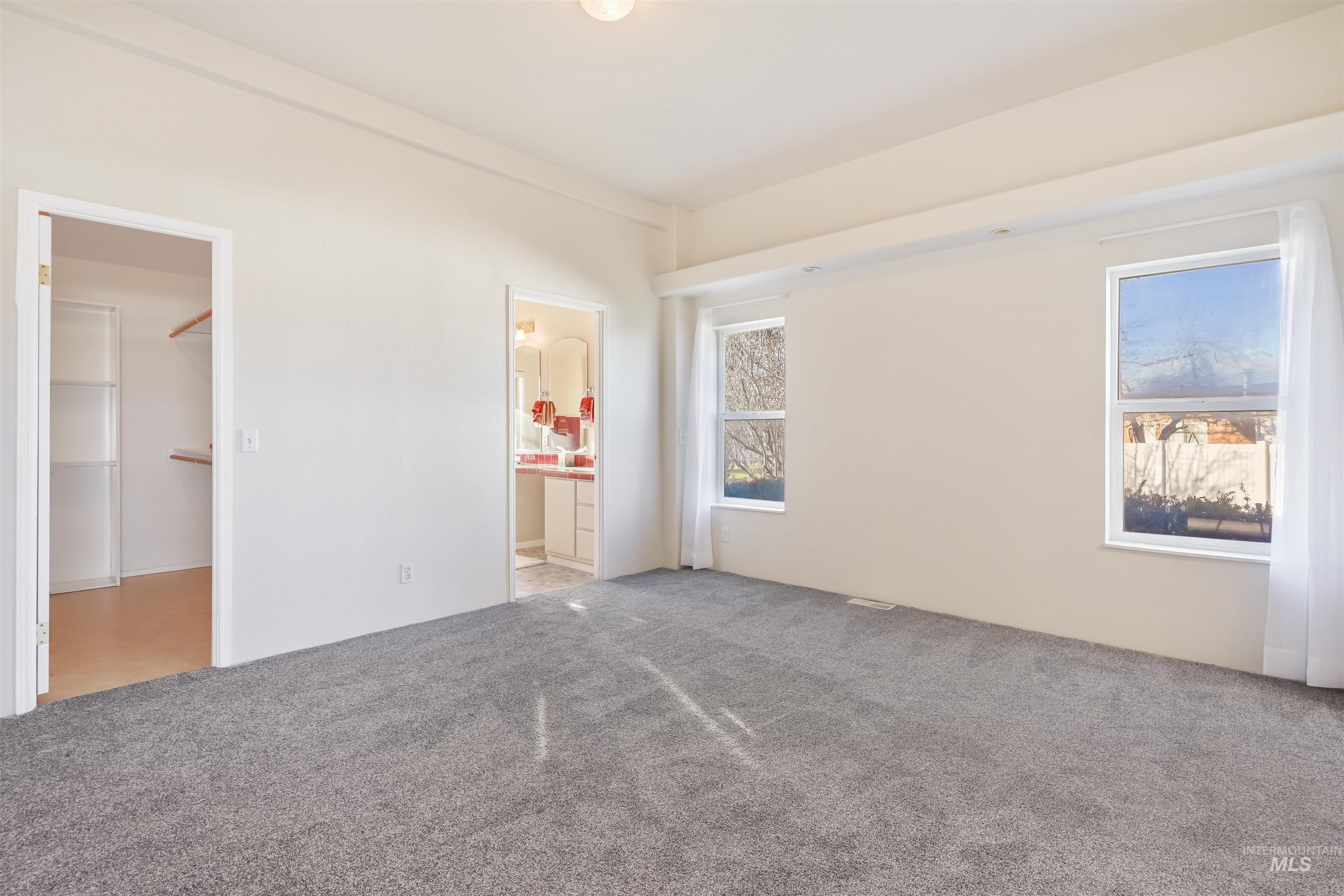 70 N 750 W, Paul, Idaho 83347, 3 Bedrooms, 2.5 Bathrooms, Residential For Sale, Price $450,000,MLS 98969342