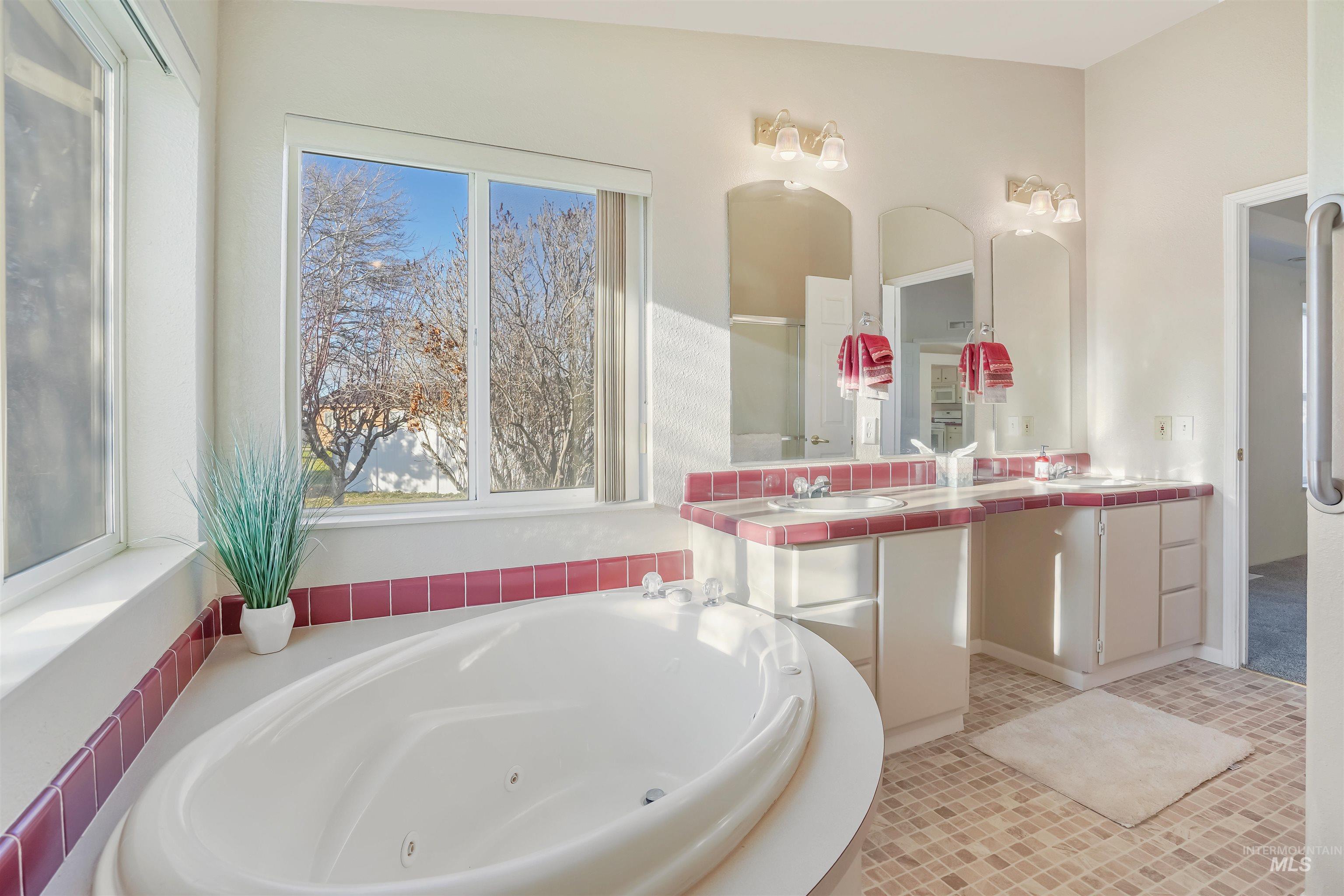 70 N 750 W, Paul, Idaho 83347, 3 Bedrooms, 2.5 Bathrooms, Residential For Sale, Price $450,000,MLS 98969342